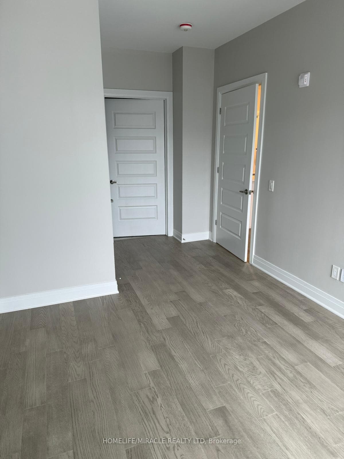 470 Gordon Krantz Avenue Unit 509 photo 9