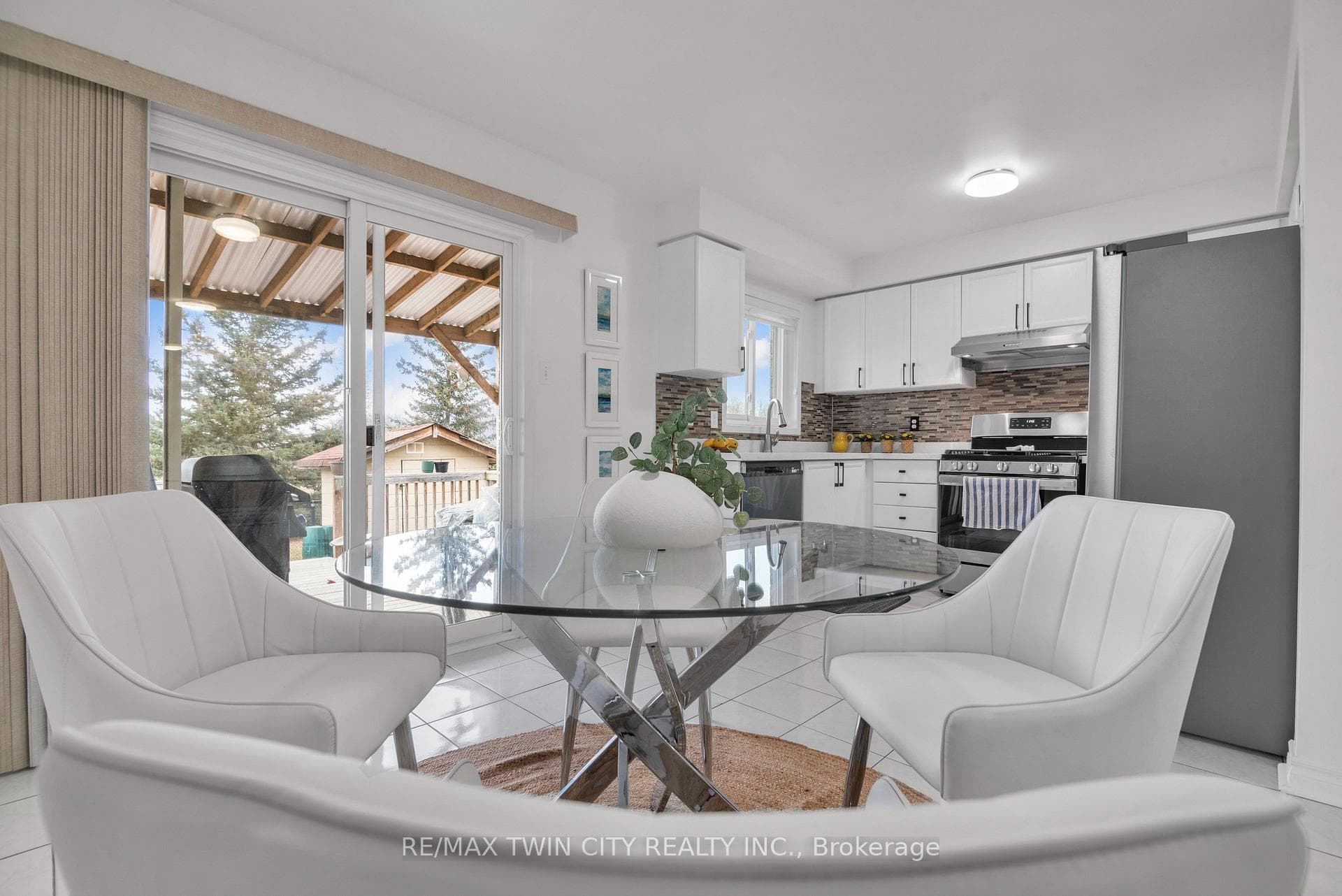 34 Bunchberry Way photo 16