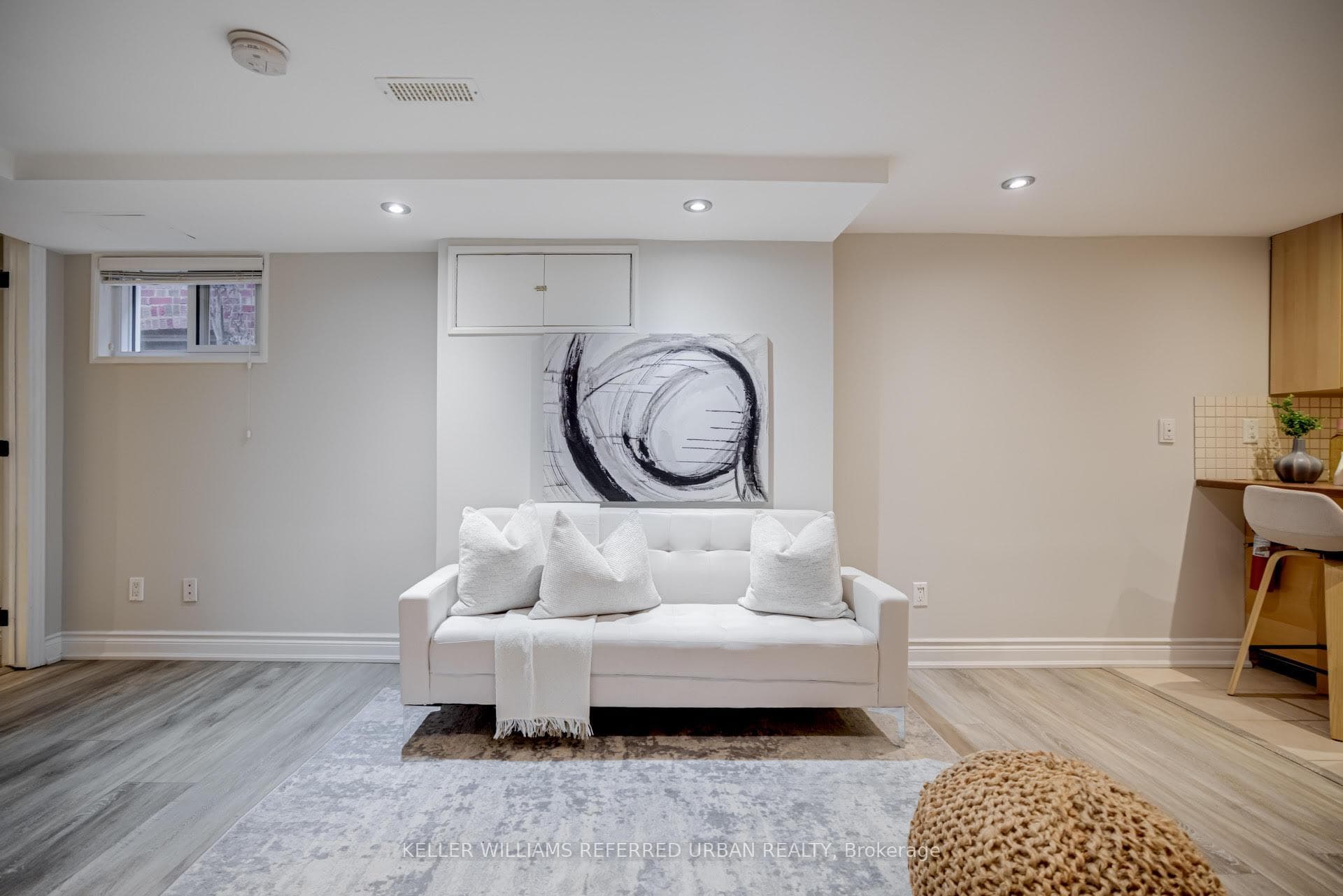 66 Queens Avenue photo 29