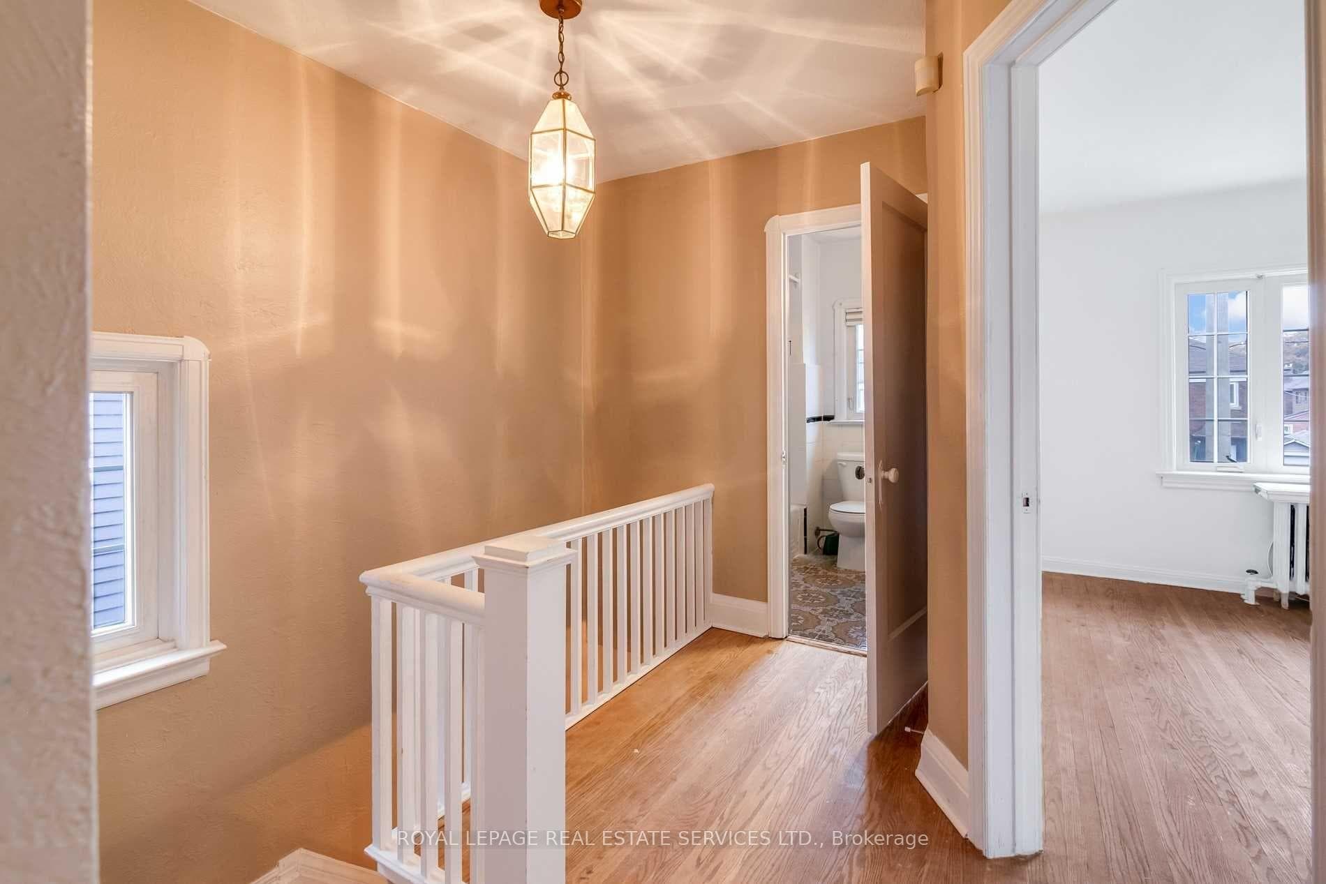 291 Sammon Avenue photo 17