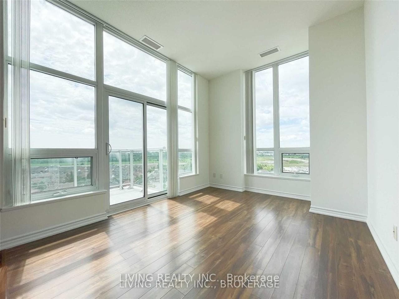 8323 Kennedy Road Unit Ph07 photo 1