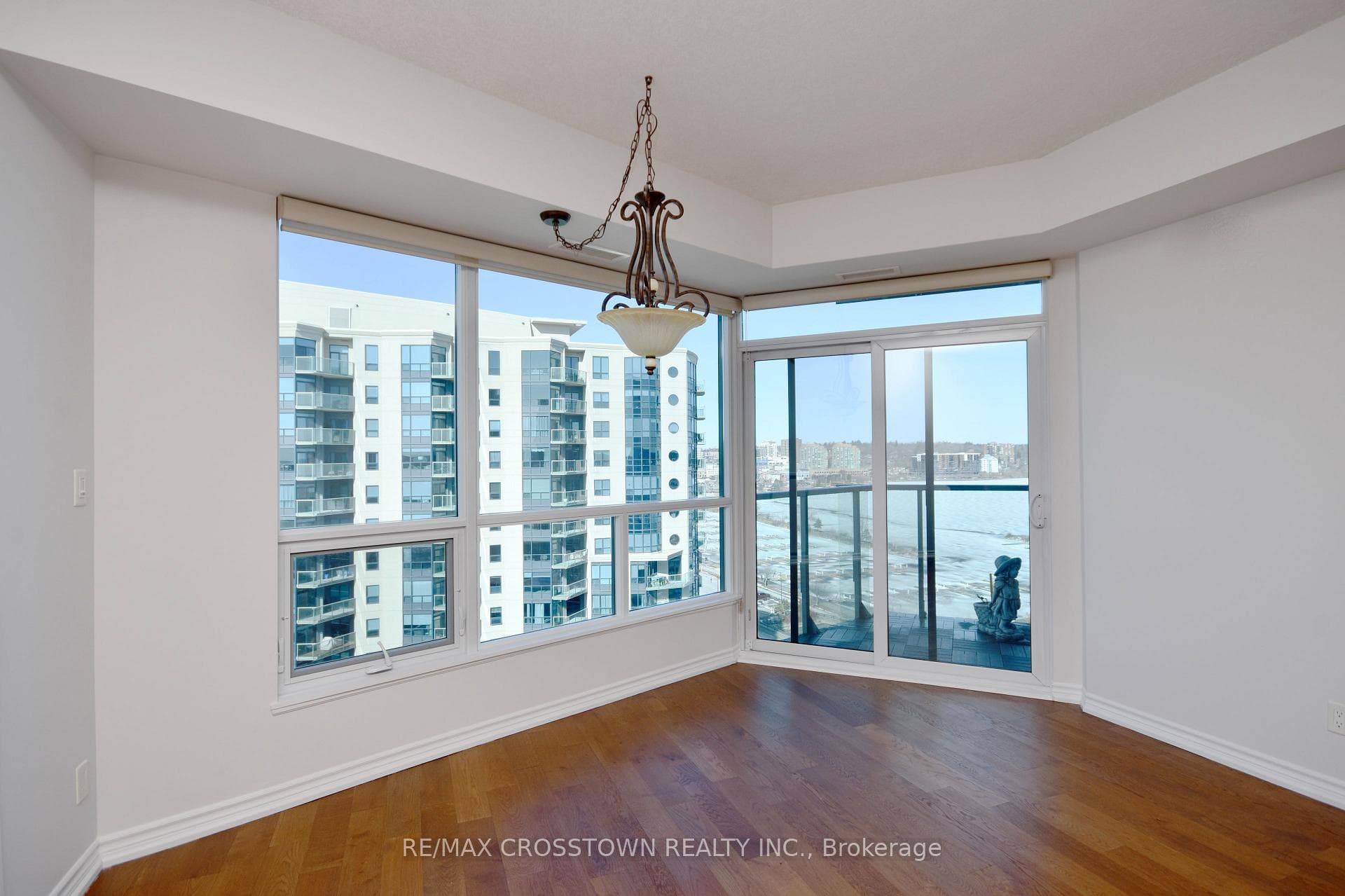 37 Ellen Street Unit 1304 photo 19