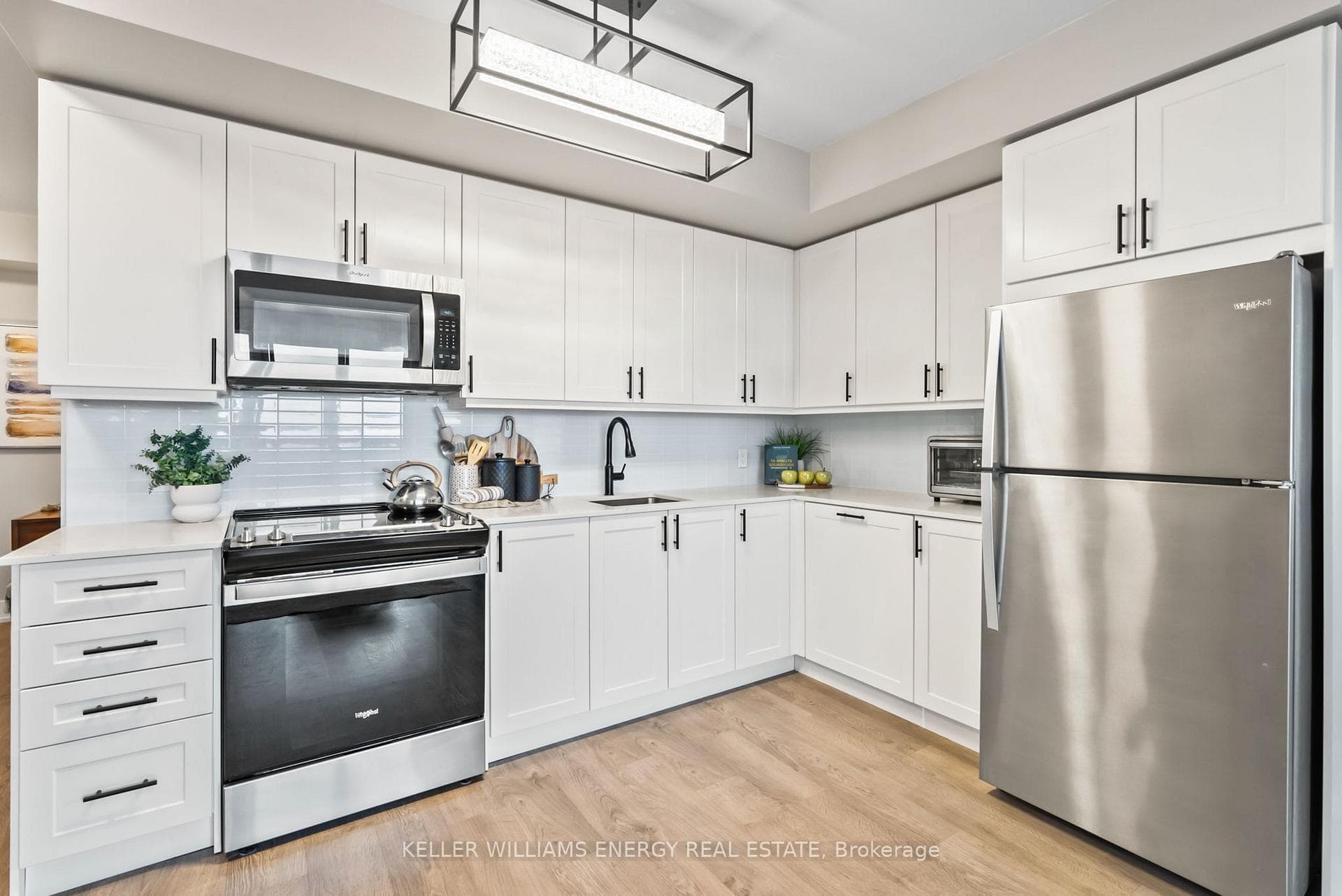 2550 Simcoe Street Unit 1017 photo 4