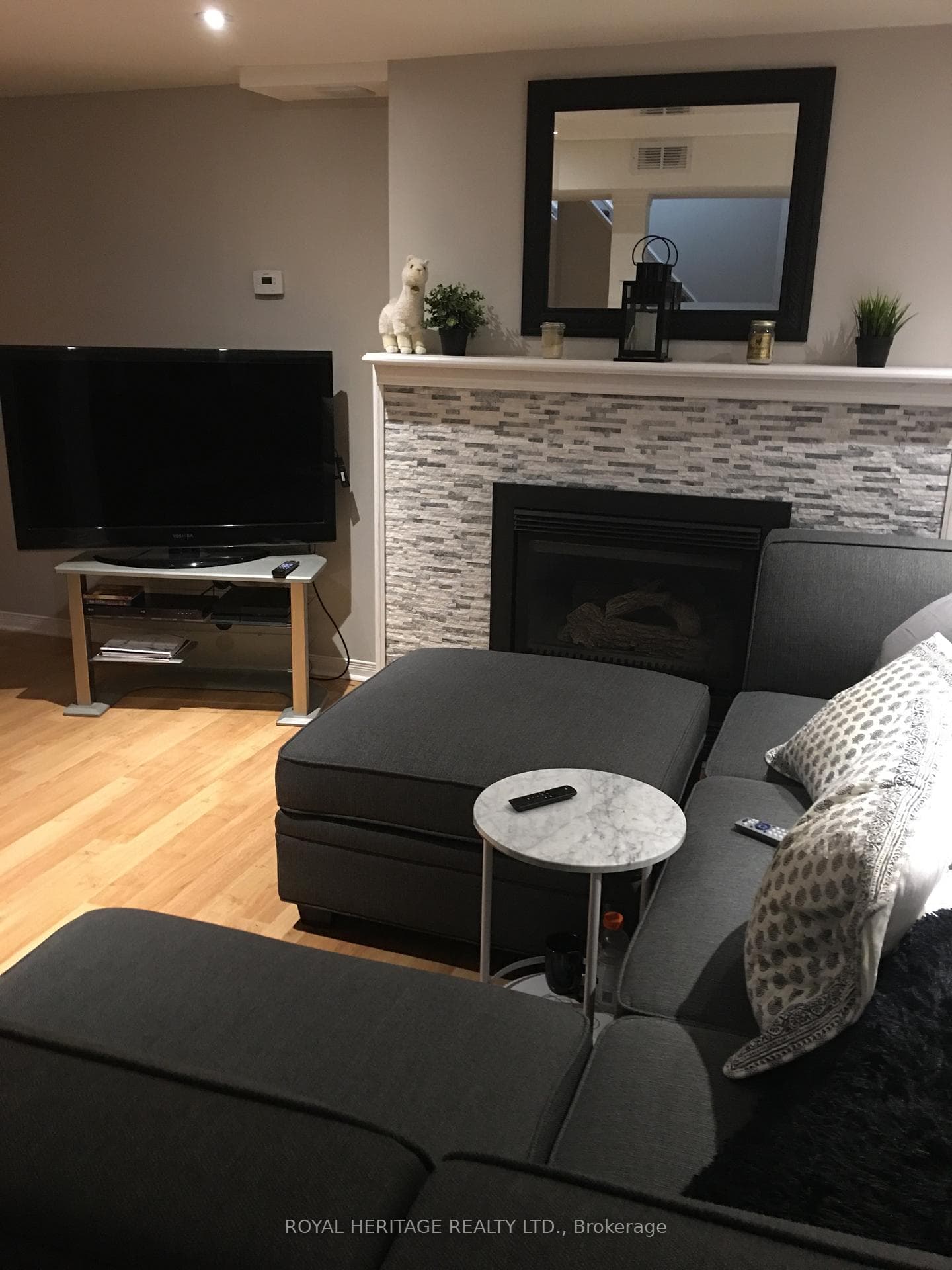 6 Giles Court photo 25