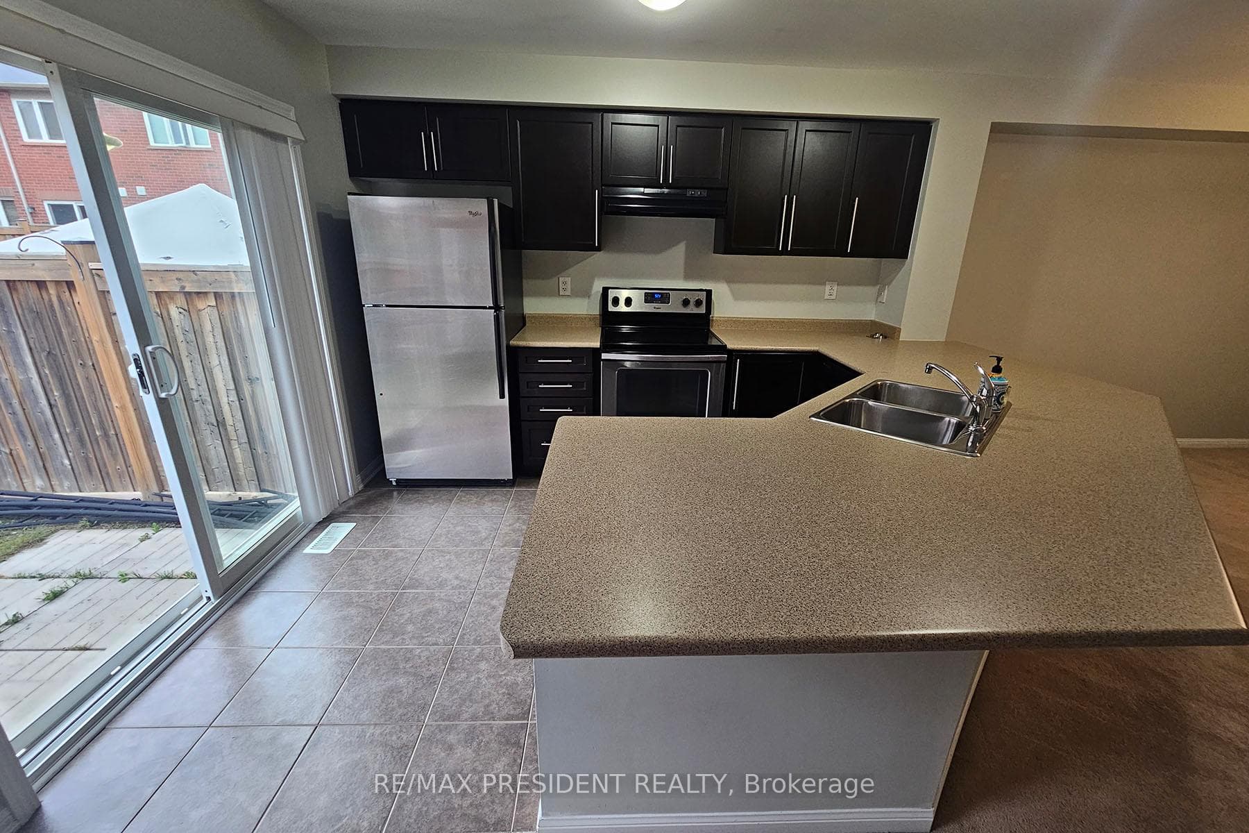 1008 Timmer Place photo 6