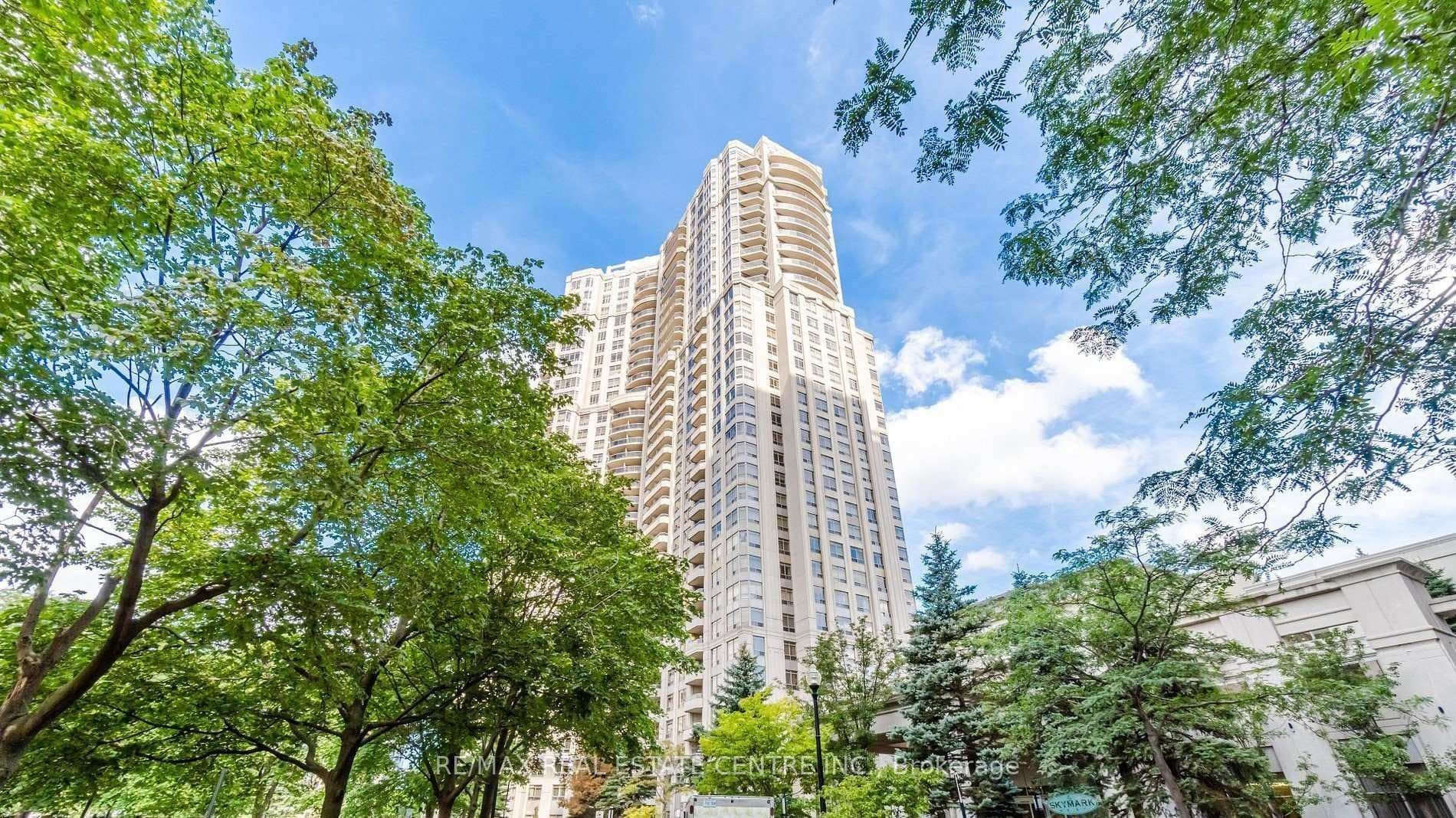 35 Kingsbridge Garden Circle Unit 1804 photo 1