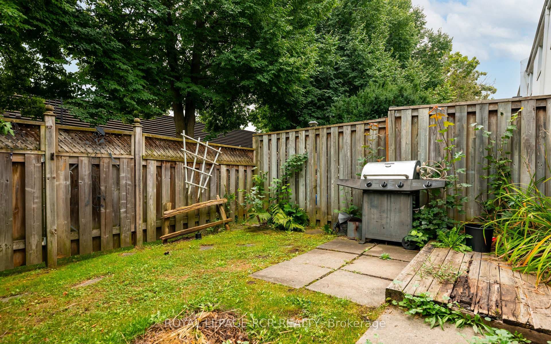 325 William Street Unit 49 photo 3