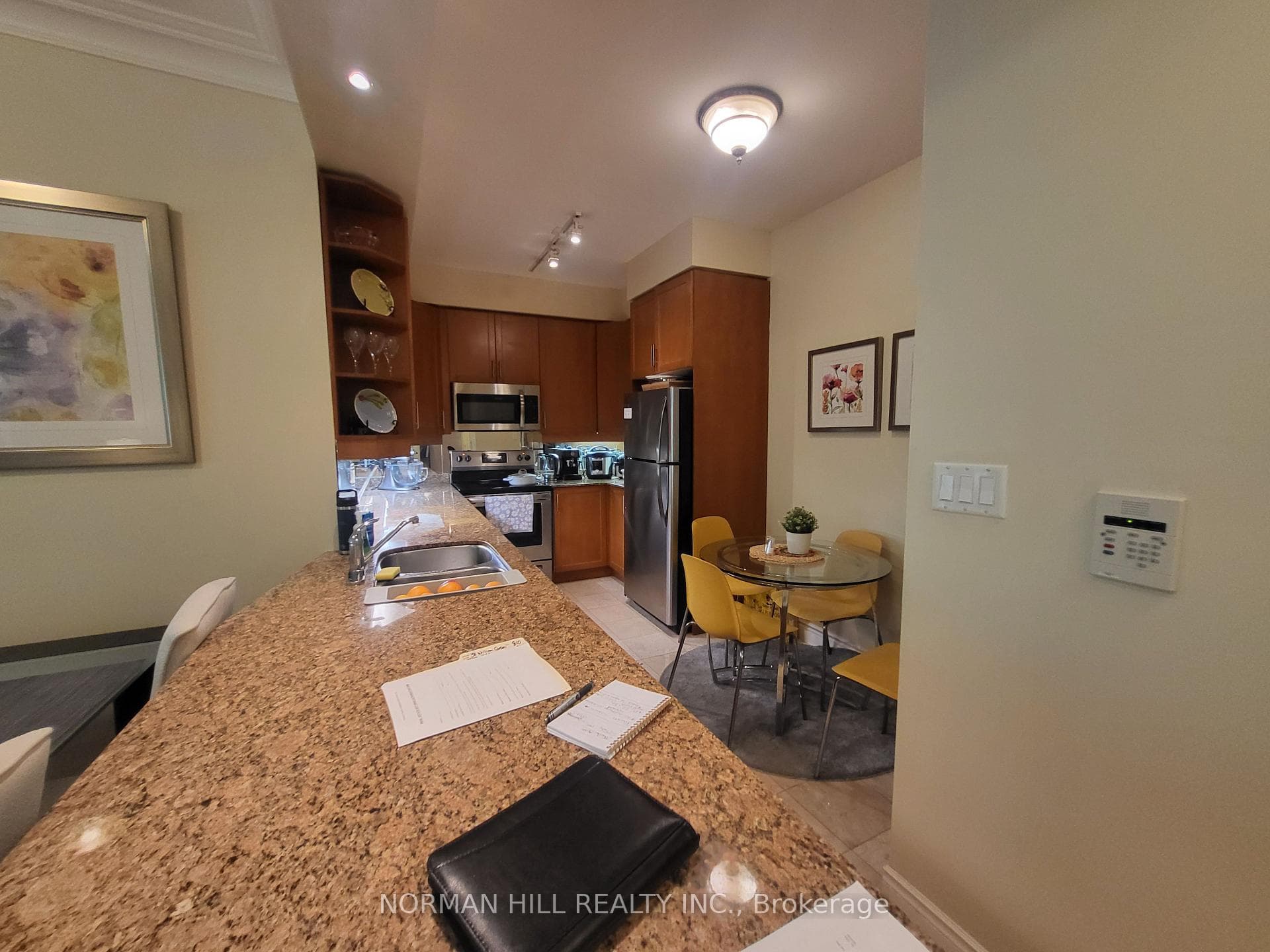 38 William Carson Crescent Unit 810 photo 11