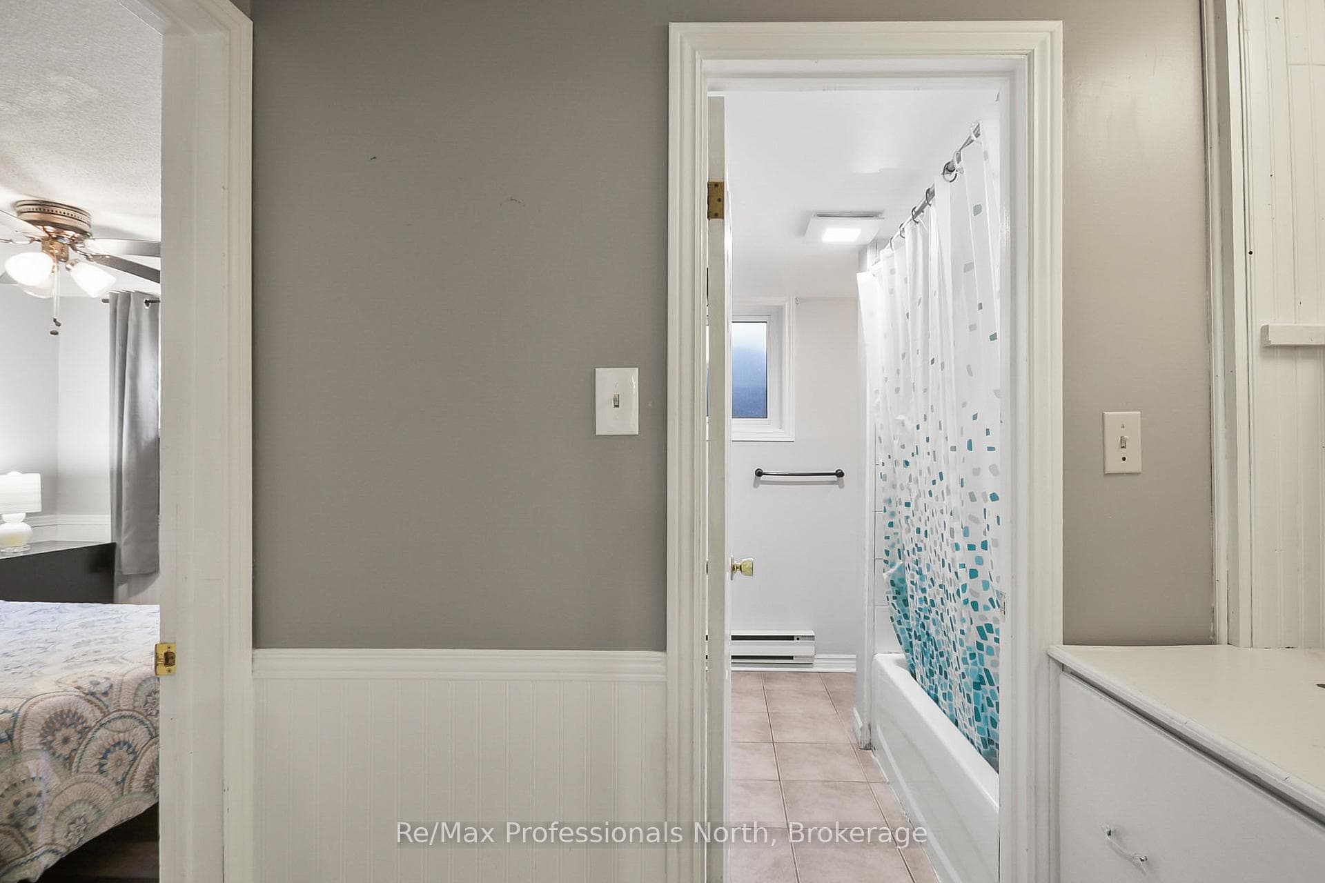 110 FRASER Street photo 26