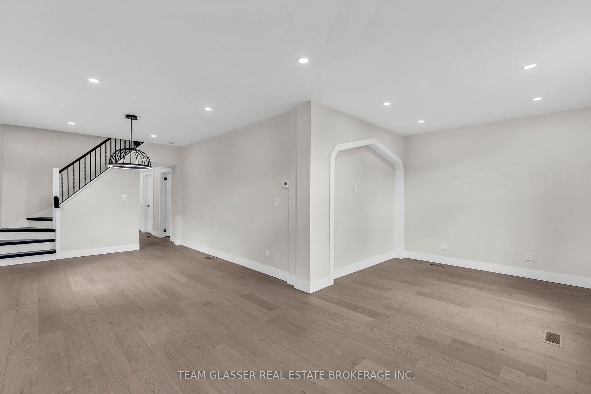 89 Elm Street photo 5