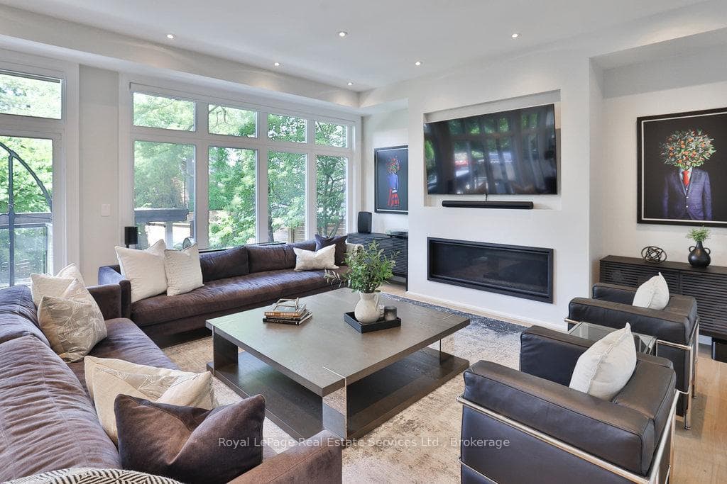 182 Charnwood Drive photo 11