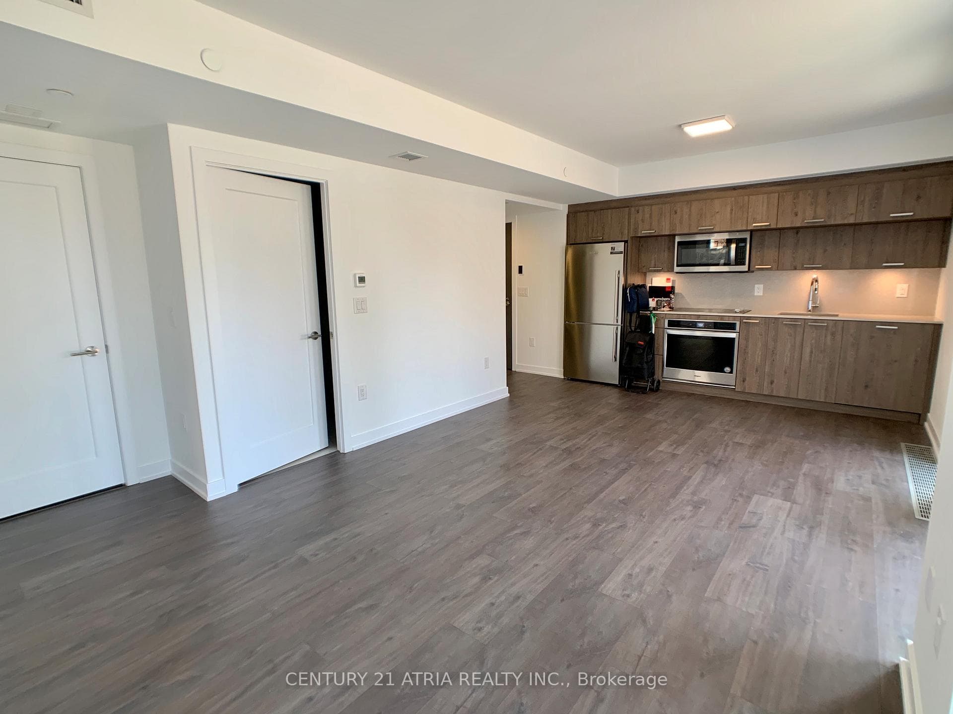 50 McCaul Street Unit 205 photo 8
