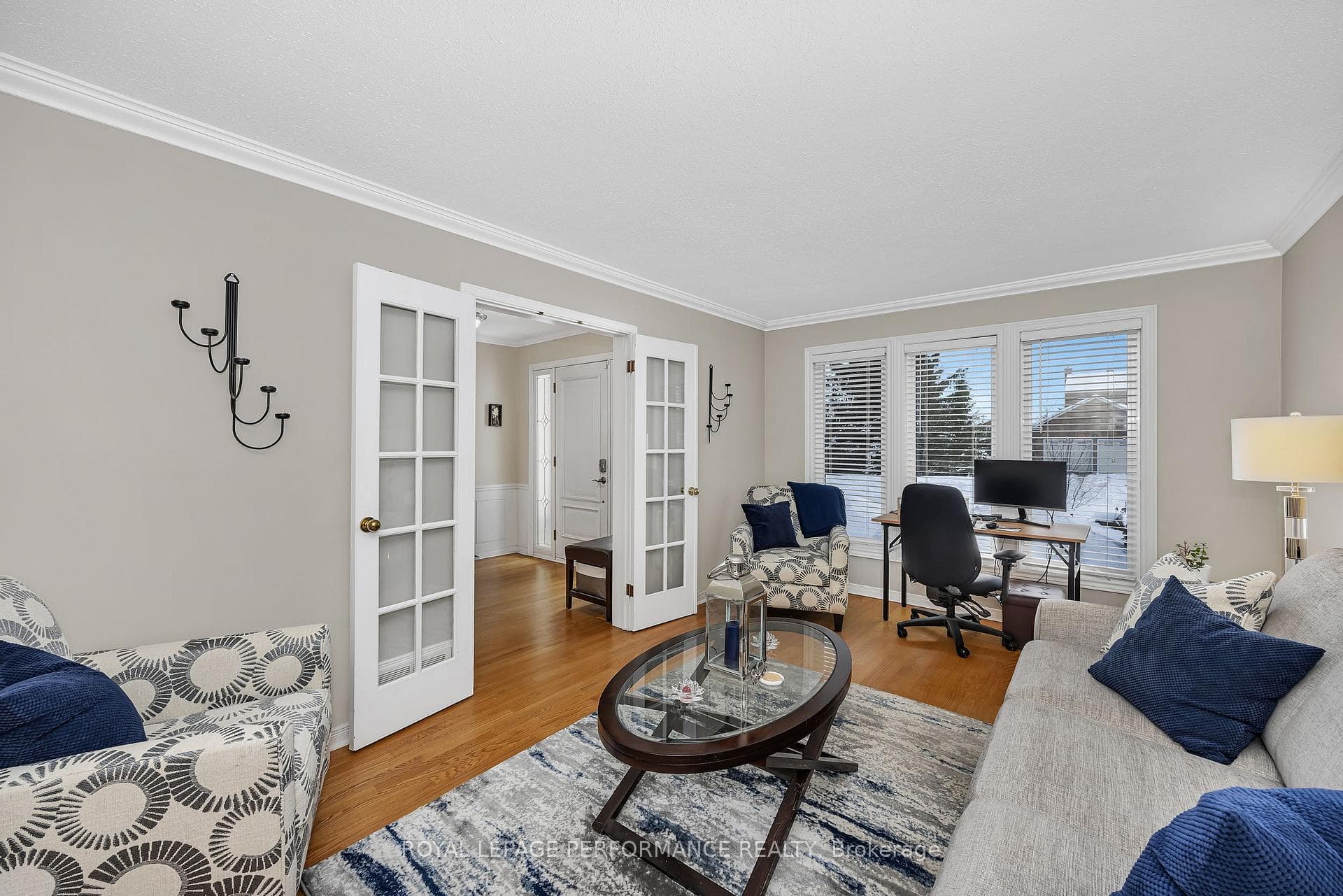 1391 Mountainside Crescent photo 6