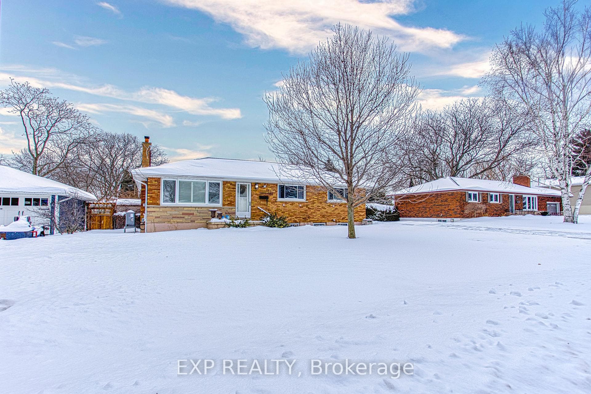 111 Leitch Drive photo 1