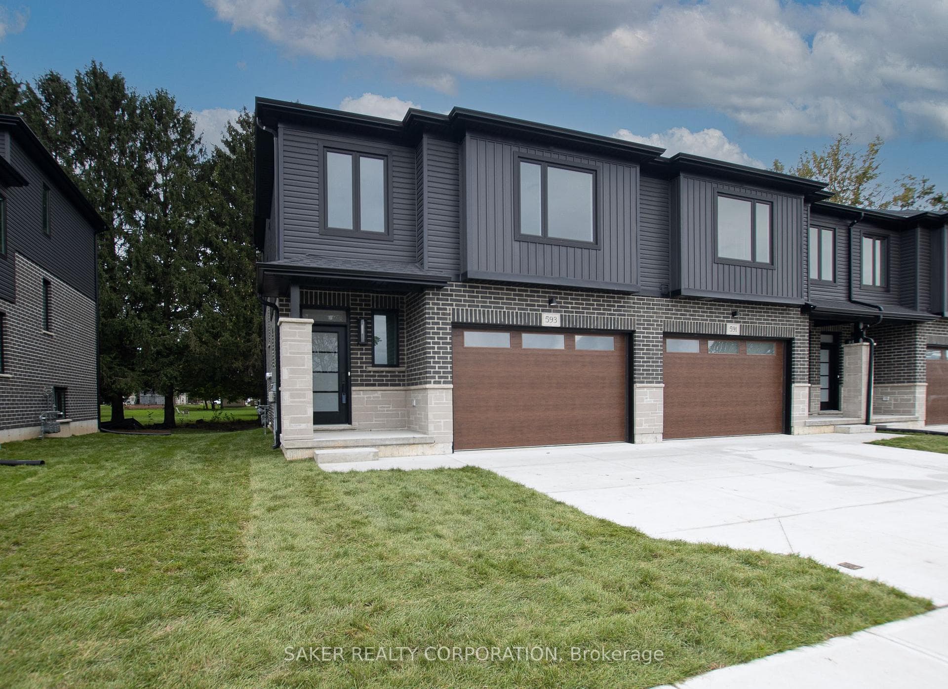 593 REGENT Street photo 1