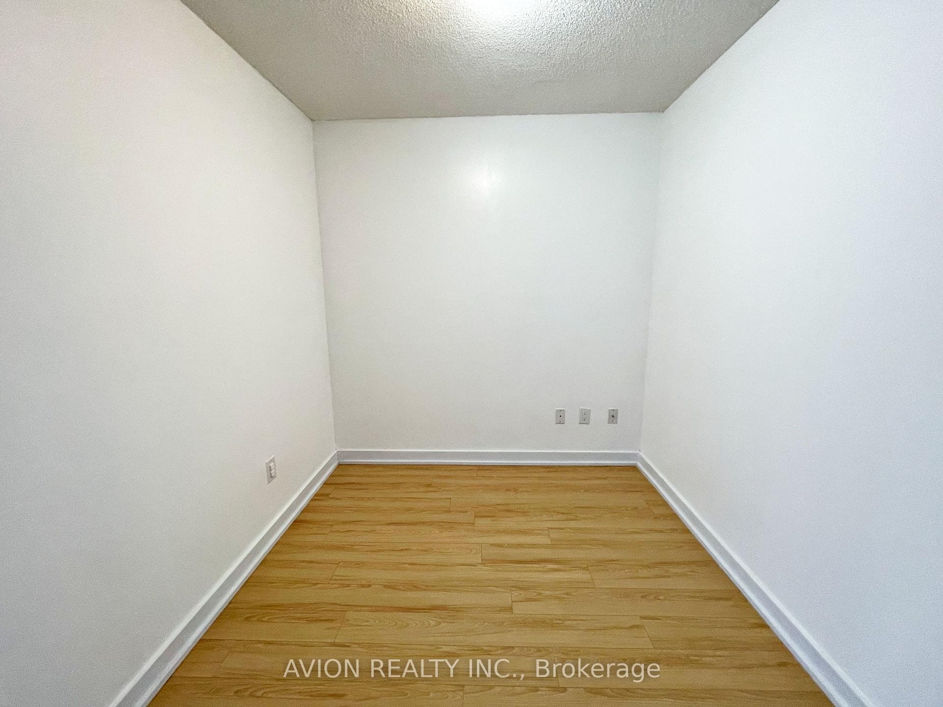 121 Mcmahon Drive Unit 705 photo 10