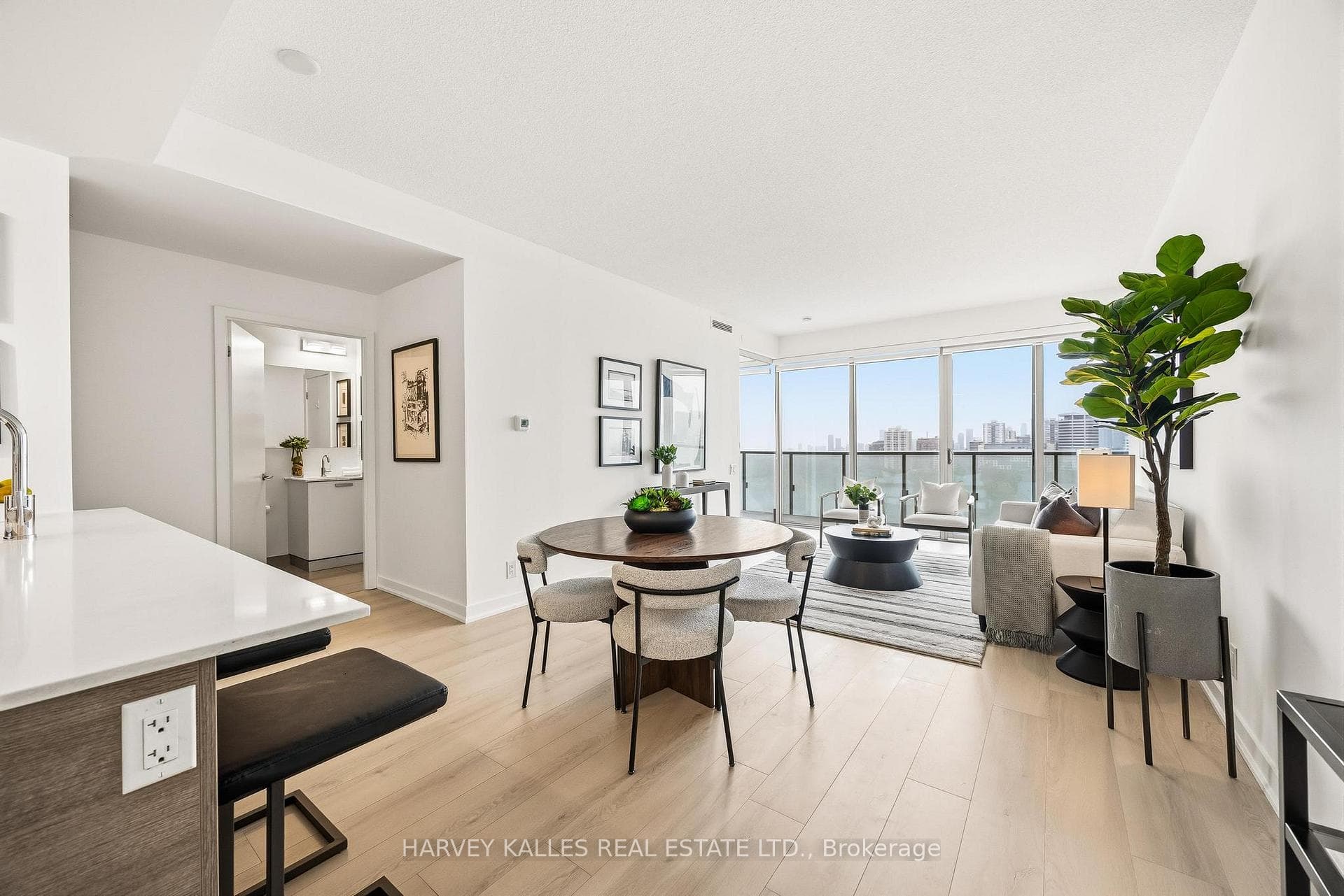 1815 Yonge Street Unit 1501 photo 13