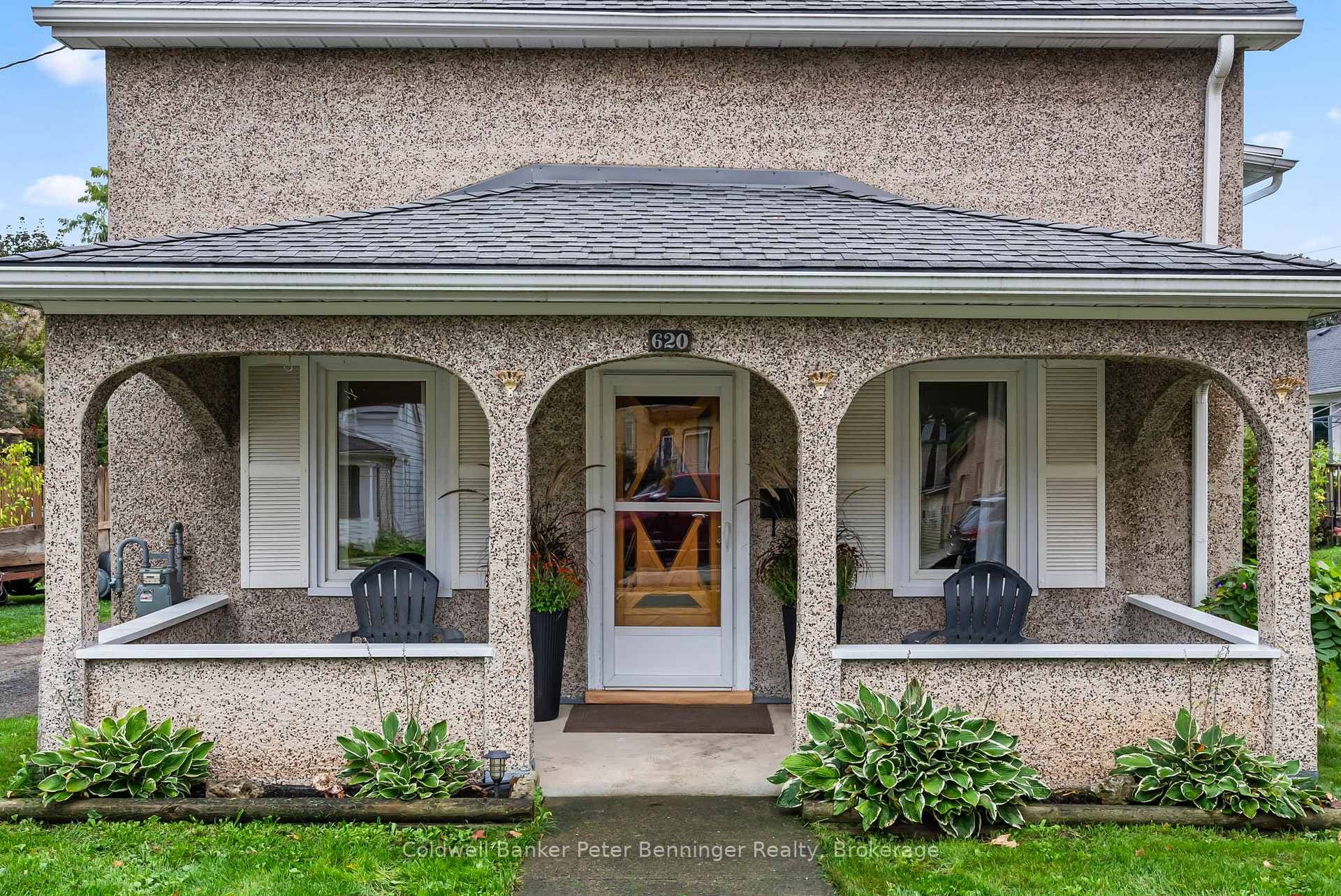 620 Victoria Street photo 4