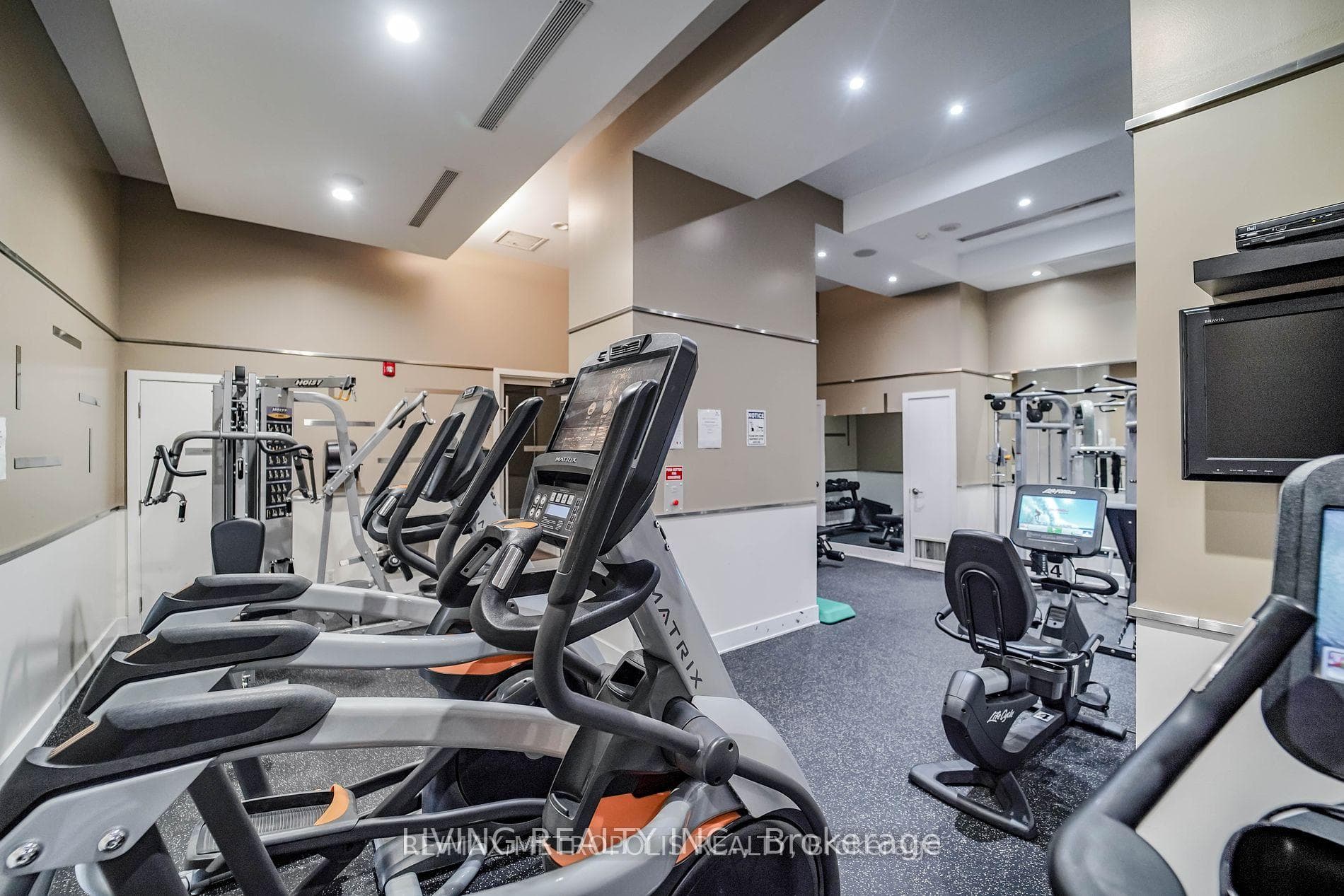 330 Burnhamthorpe Road Unit 1610 photo 17