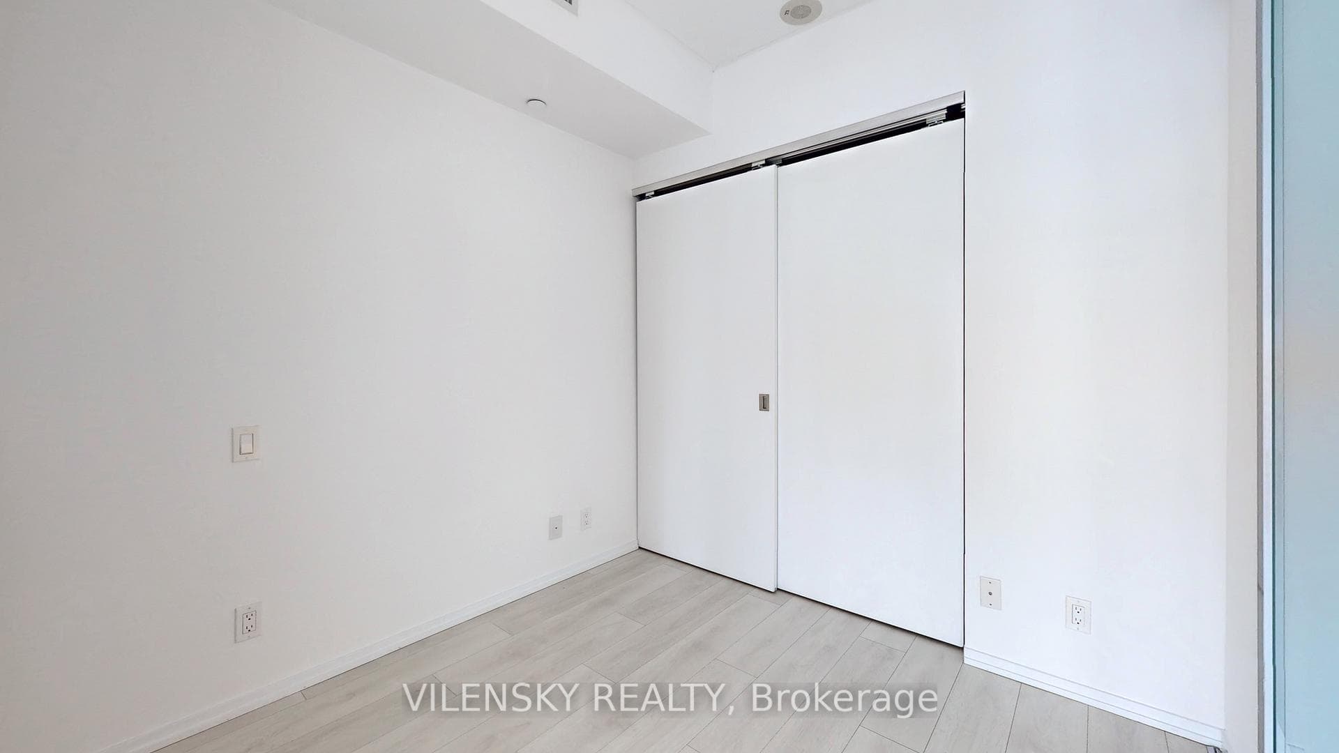 125 Peter Street Unit 3311 photo 30