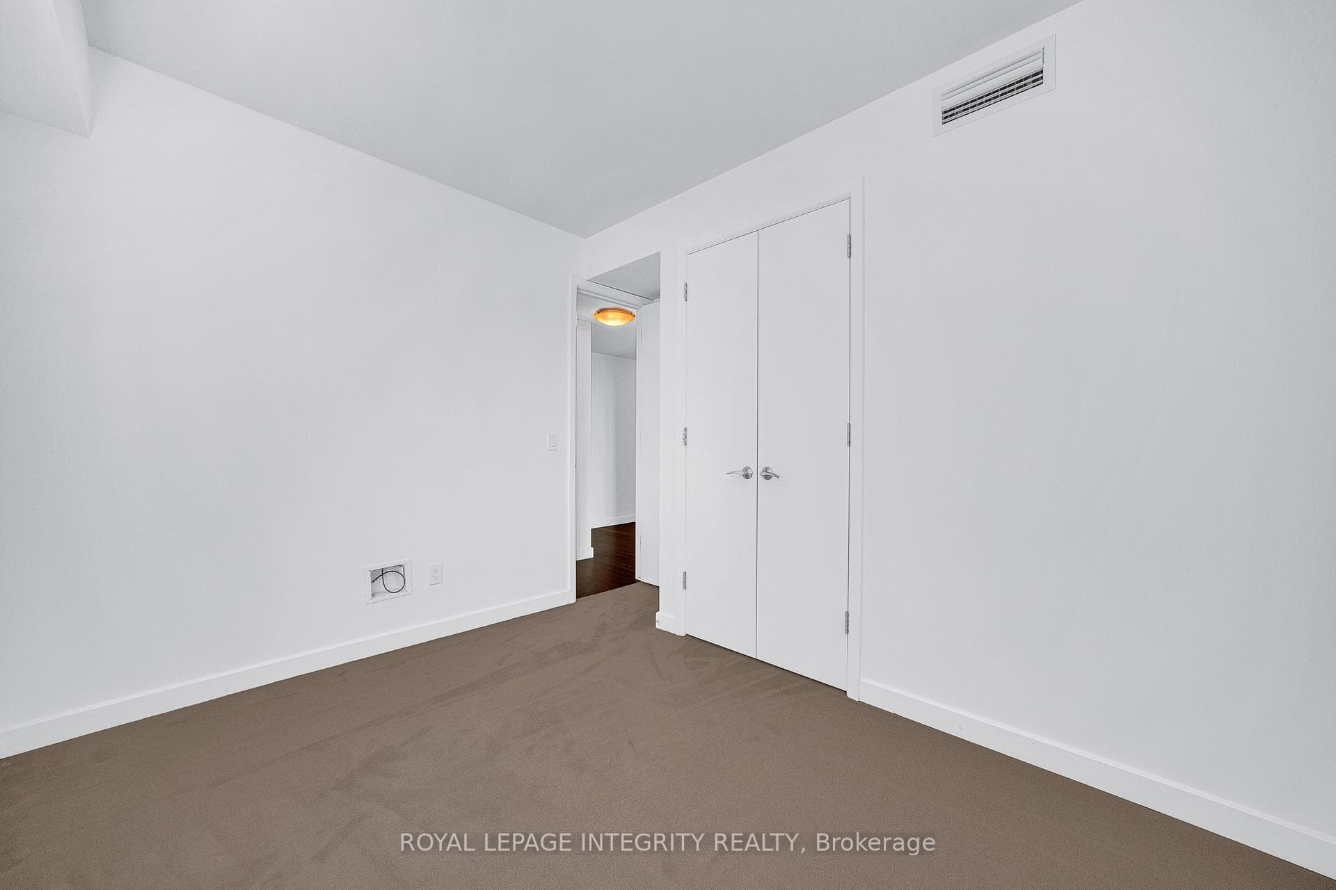 201 Parkdale Avenue Unit 902 photo 25