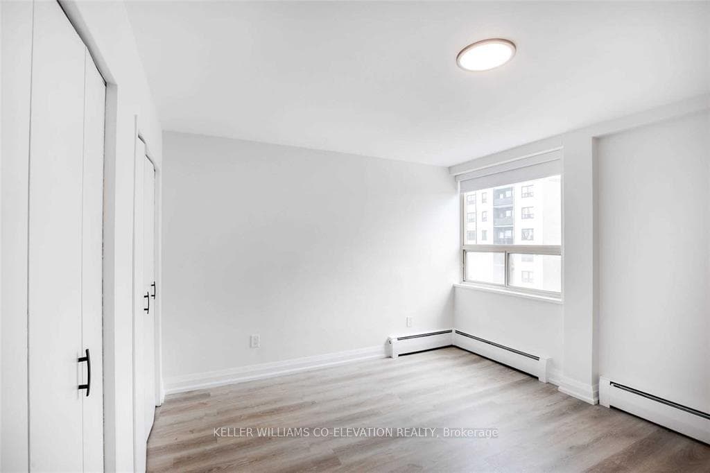 250 St Clair Avenue Unit 405 photo 3