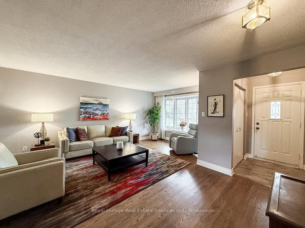 2086 Thornlea Drive photo 7