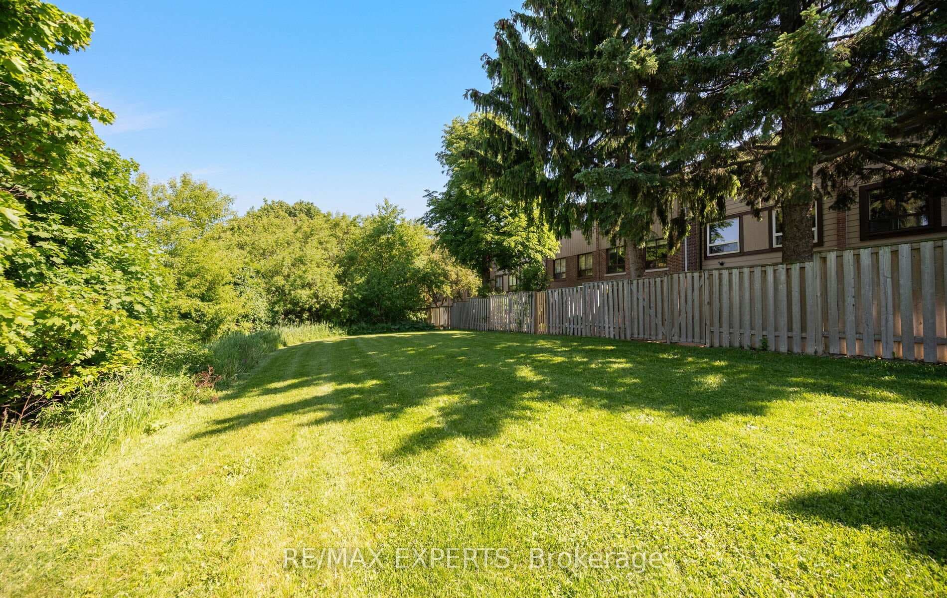 161 Moregate Crescent Unit 15 photo 49
