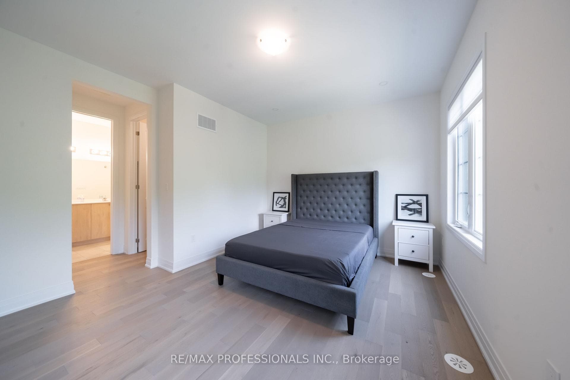 98 Salina Street photo 25