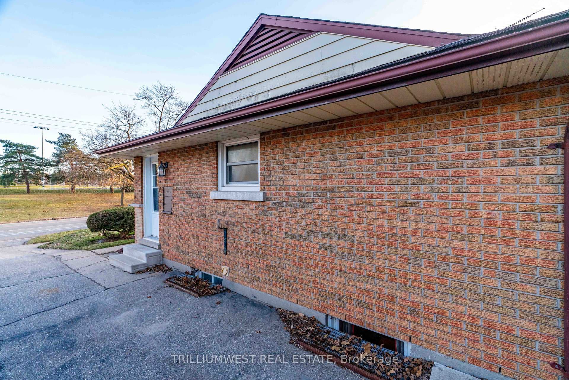 788 Union Street photo 27