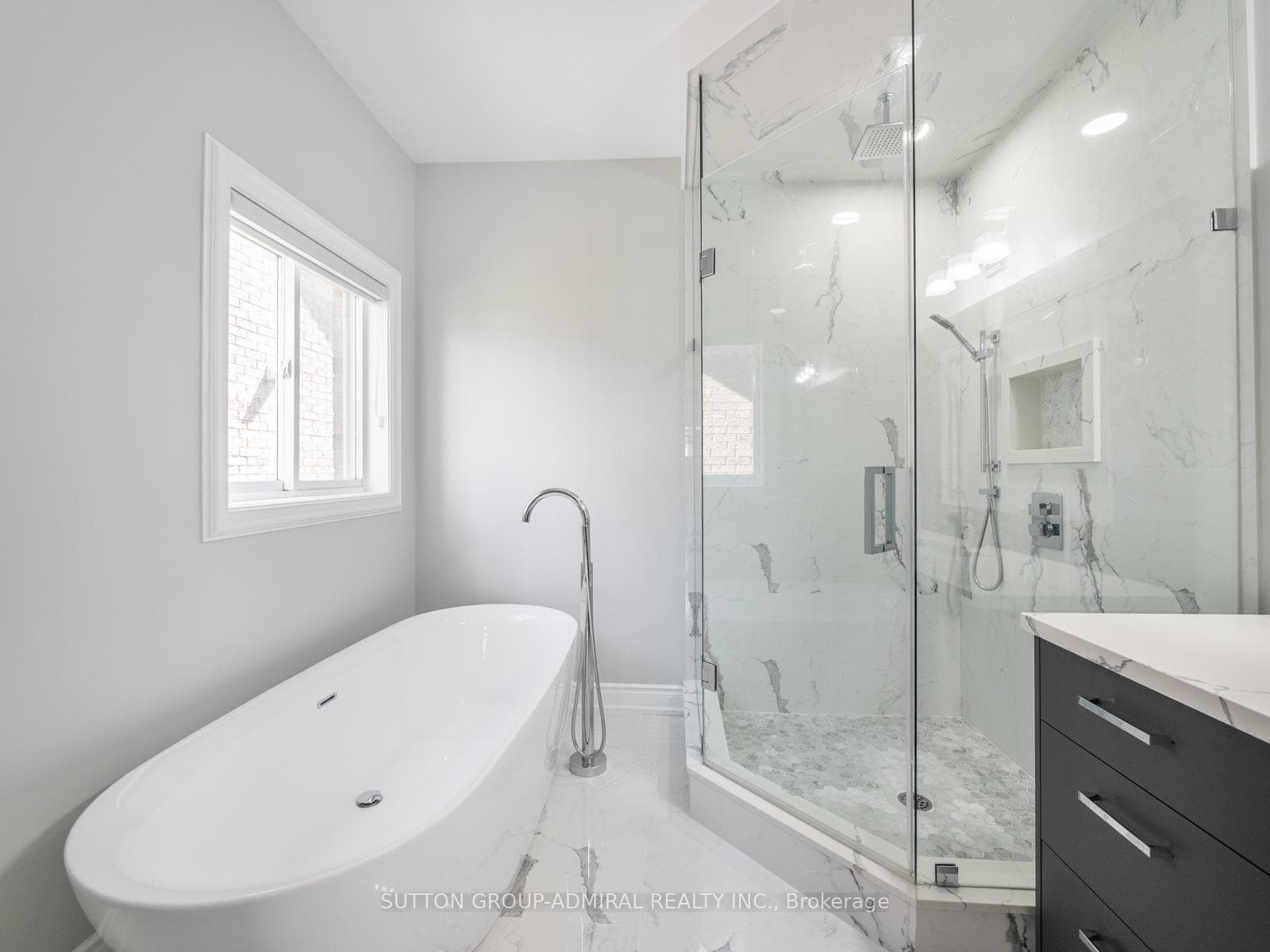 62 Gardiner Drive photo 19