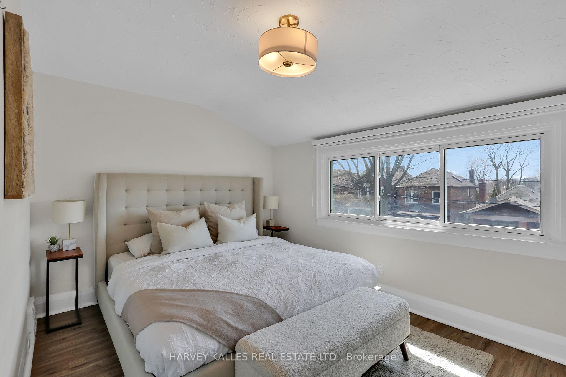 99 Atlas Avenue photo 17
