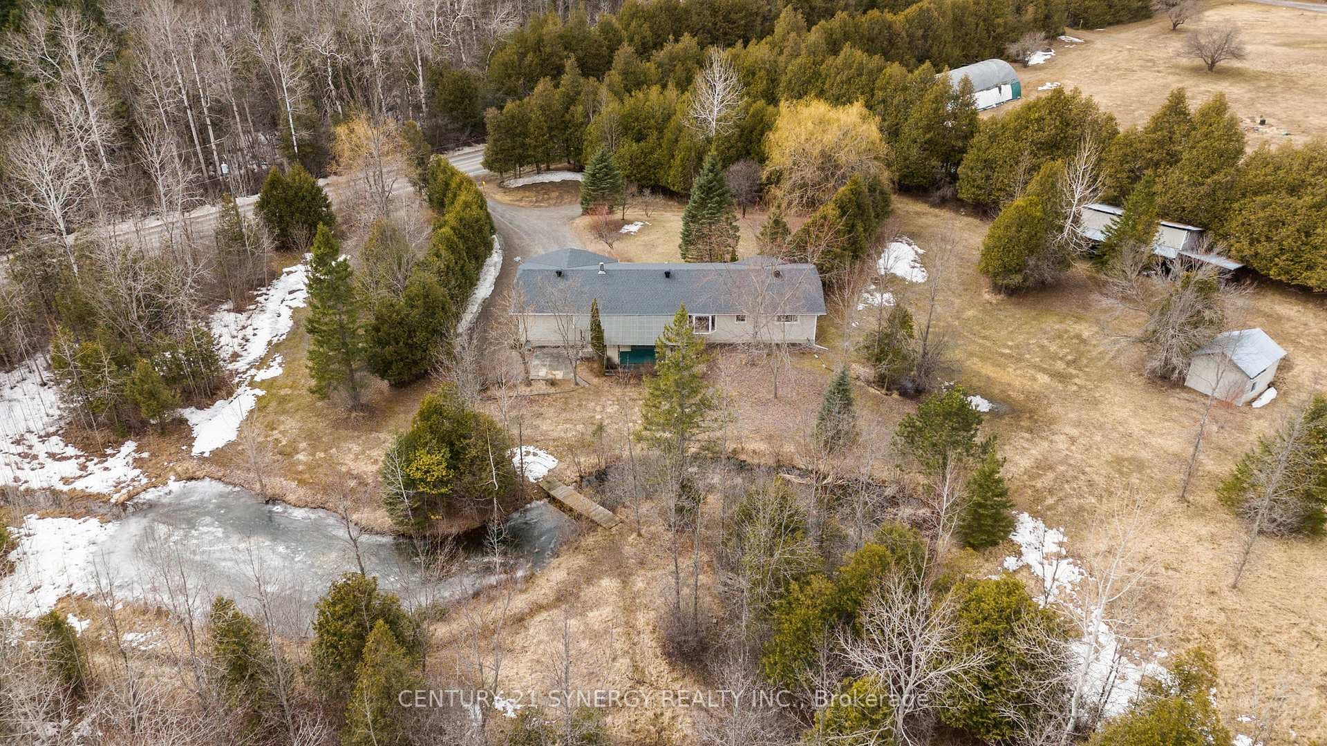 717 Townline Road photo 38