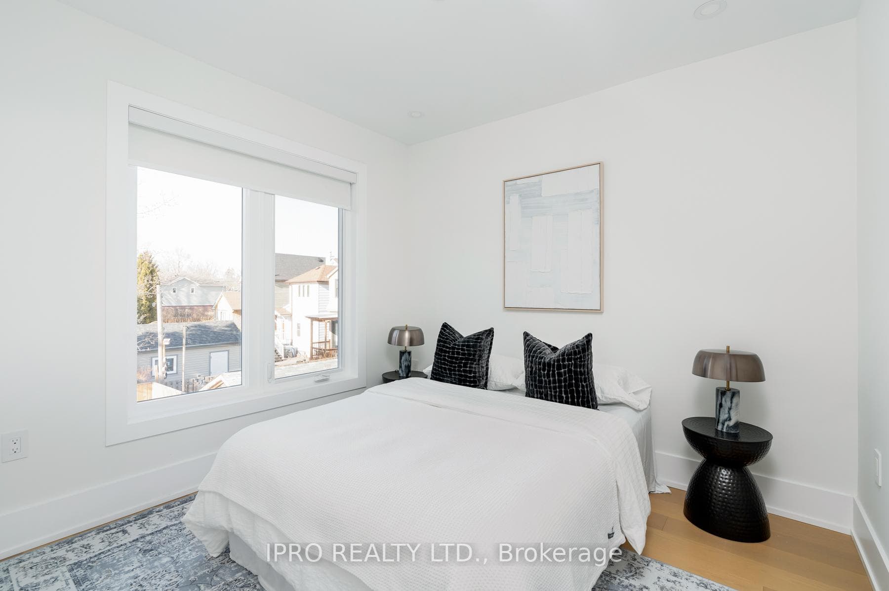 58 Doncaster Avenue photo 28