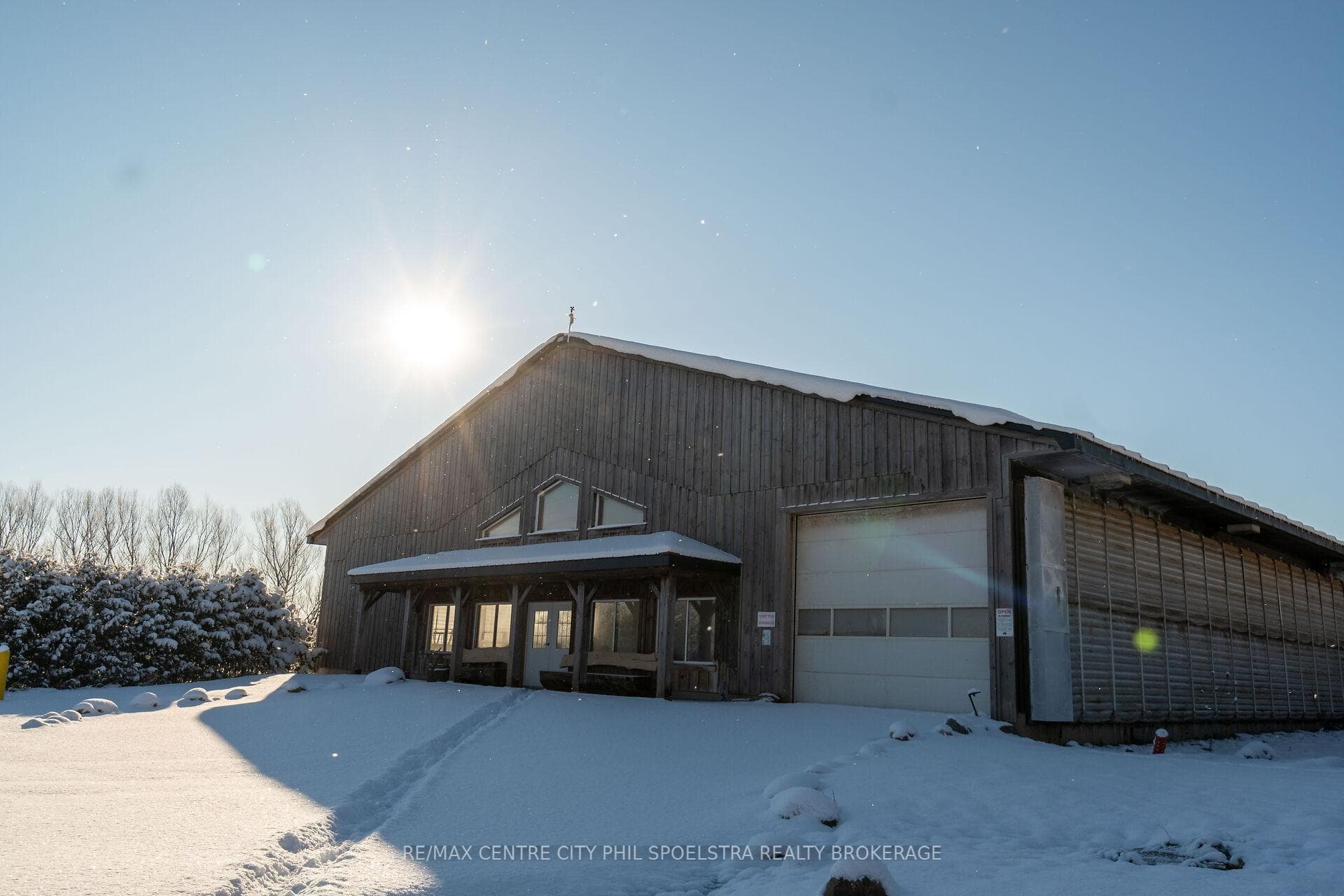 8548 Wellington Road photo 4