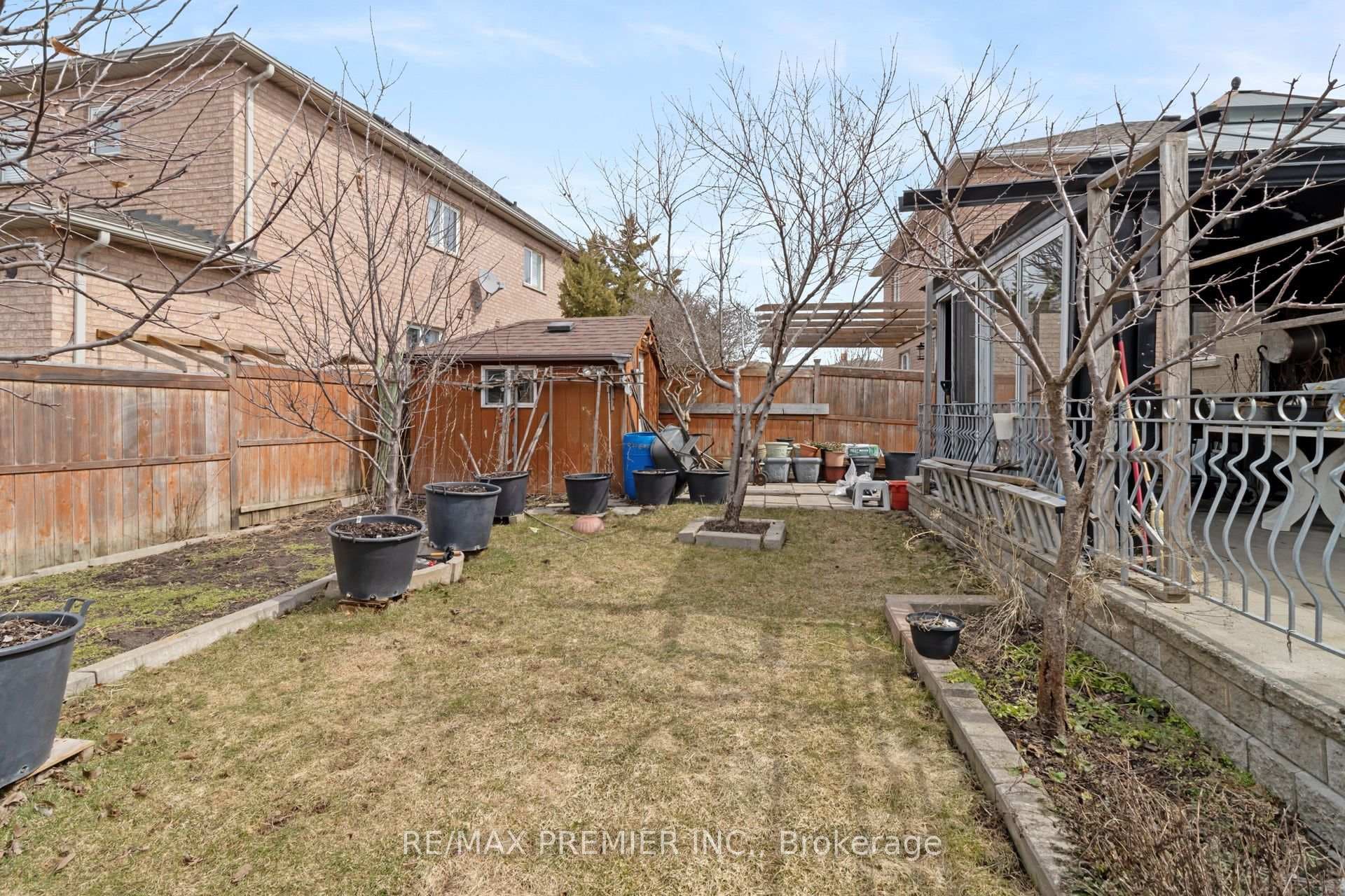 78 Rosanna Crescent photo 42