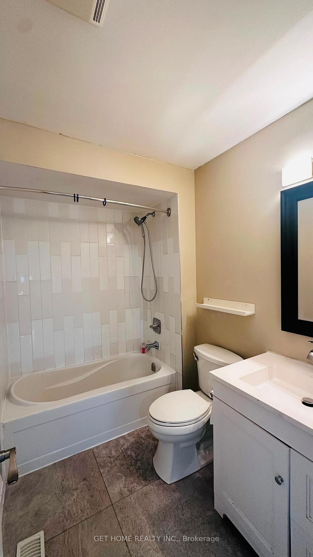 114 Bettina Place photo 10