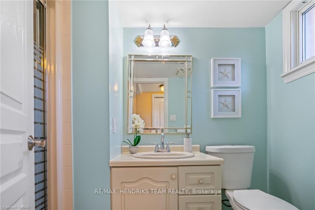 5 WHITE CREST Court photo 25