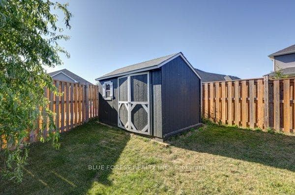 125 Old Field Lane photo 9