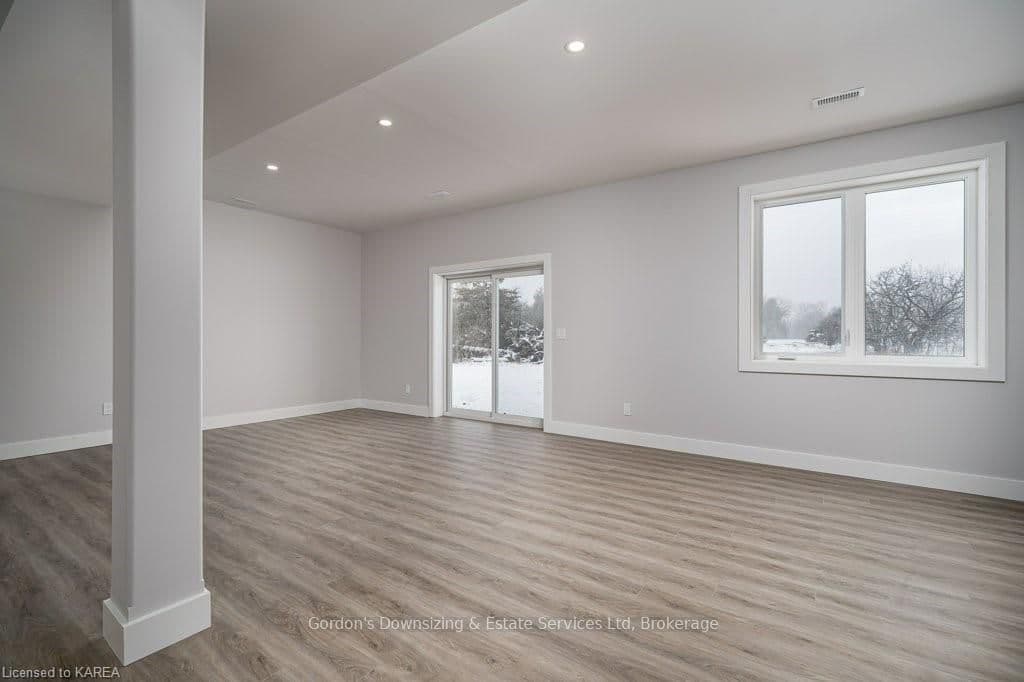 99 VARTY LAKE Road photo 29