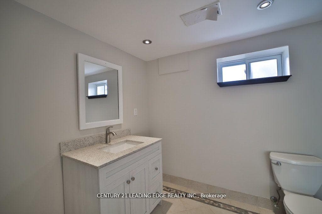 3 Crombie Place photo 32
