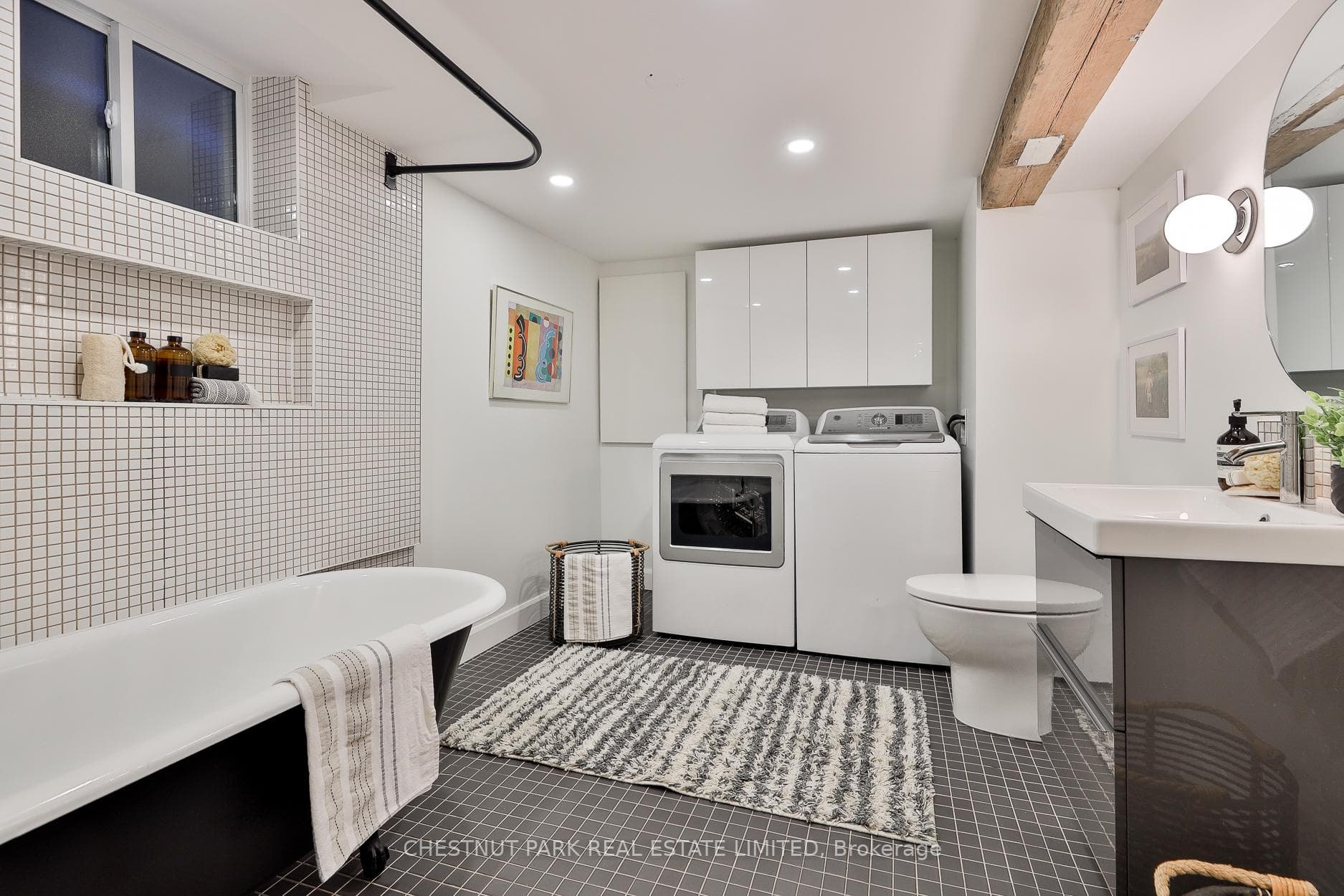 72 Watson Avenue photo 31