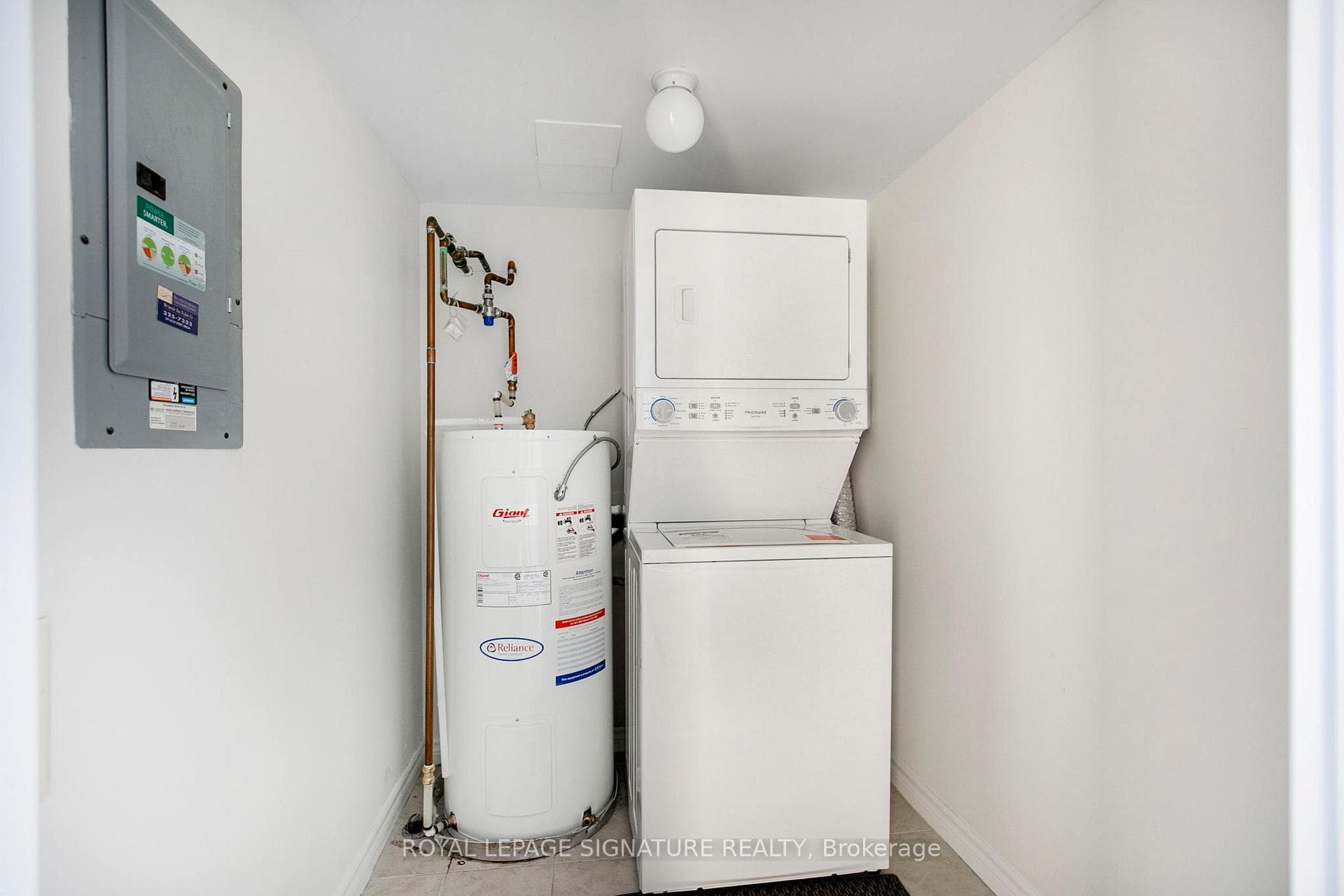 486 Laclie Street Unit 305 photo 20