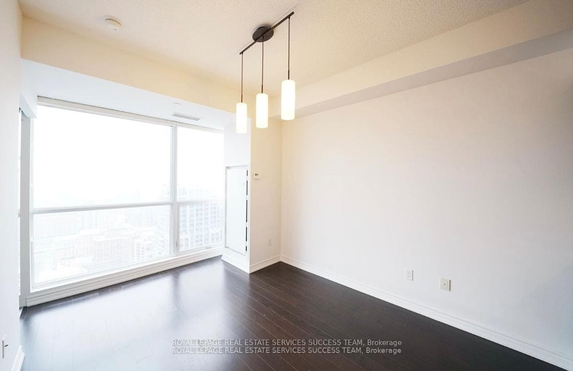386 Yonge Street Unit 4713 photo 19