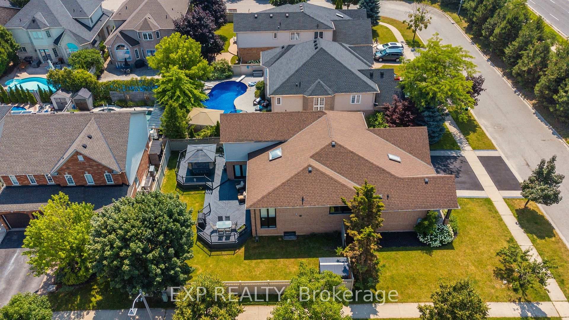 2559 Armour Crescent photo 42