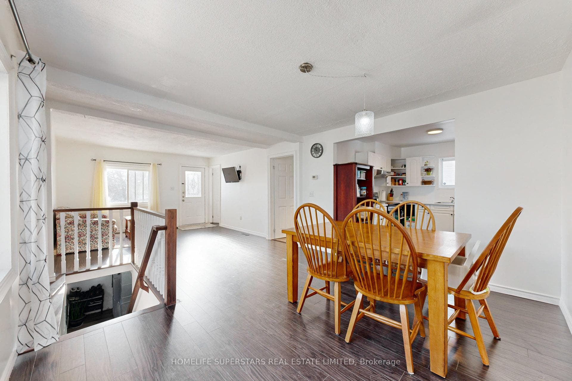 256 Annis Street photo 12