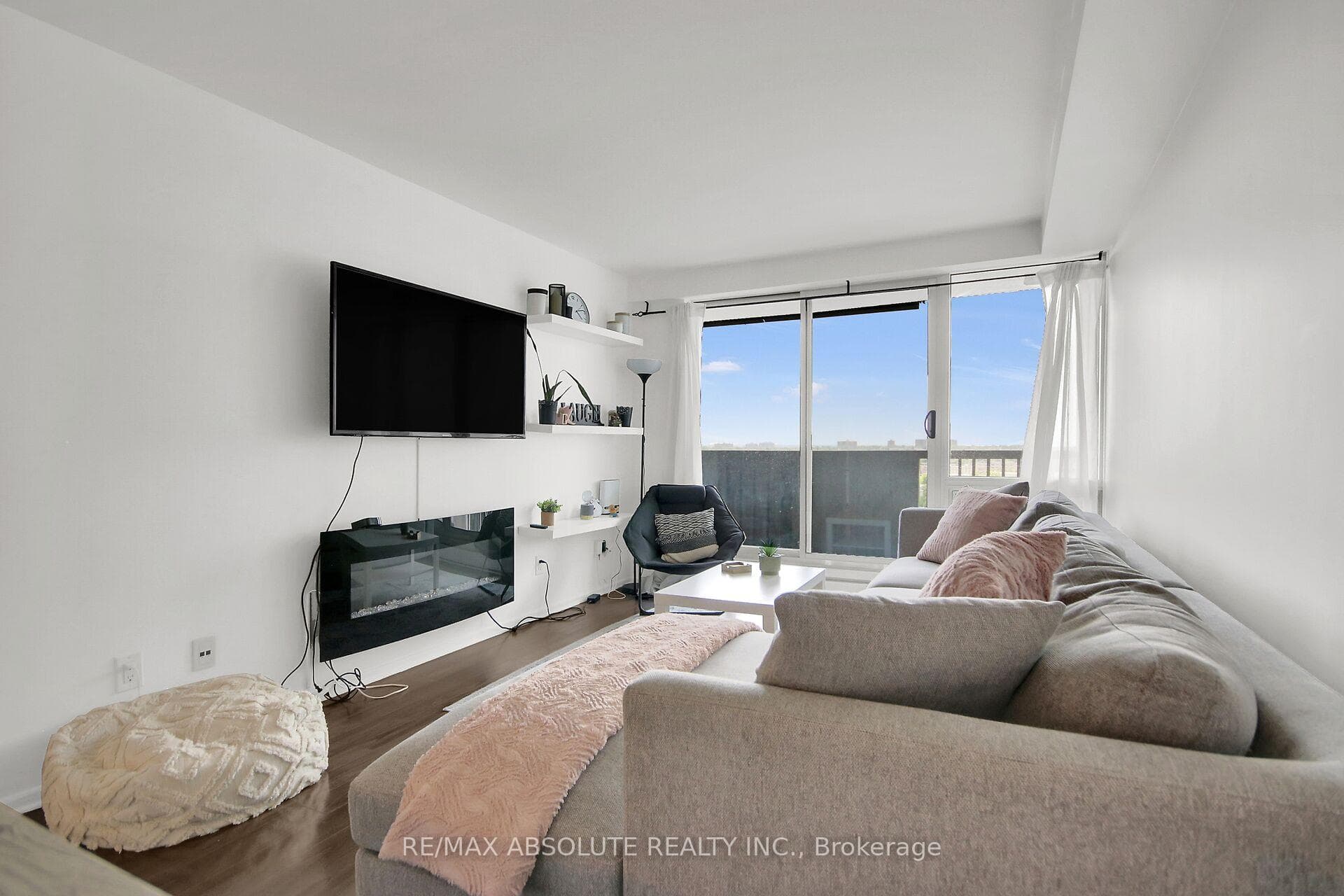 1380 Prince Of Wales Drive Unit 1403 photo 14