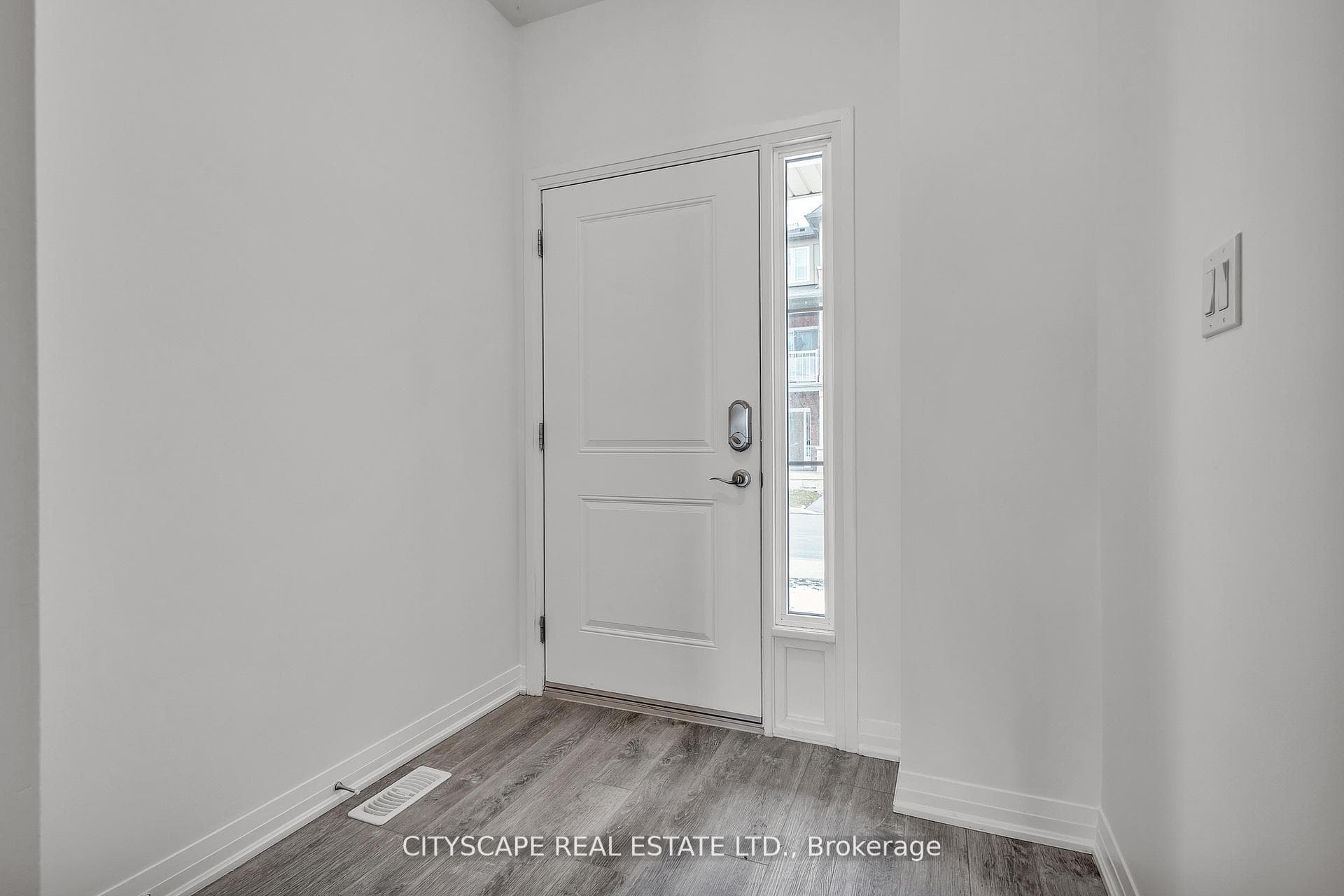 34 Laguna Village Crescent photo 6