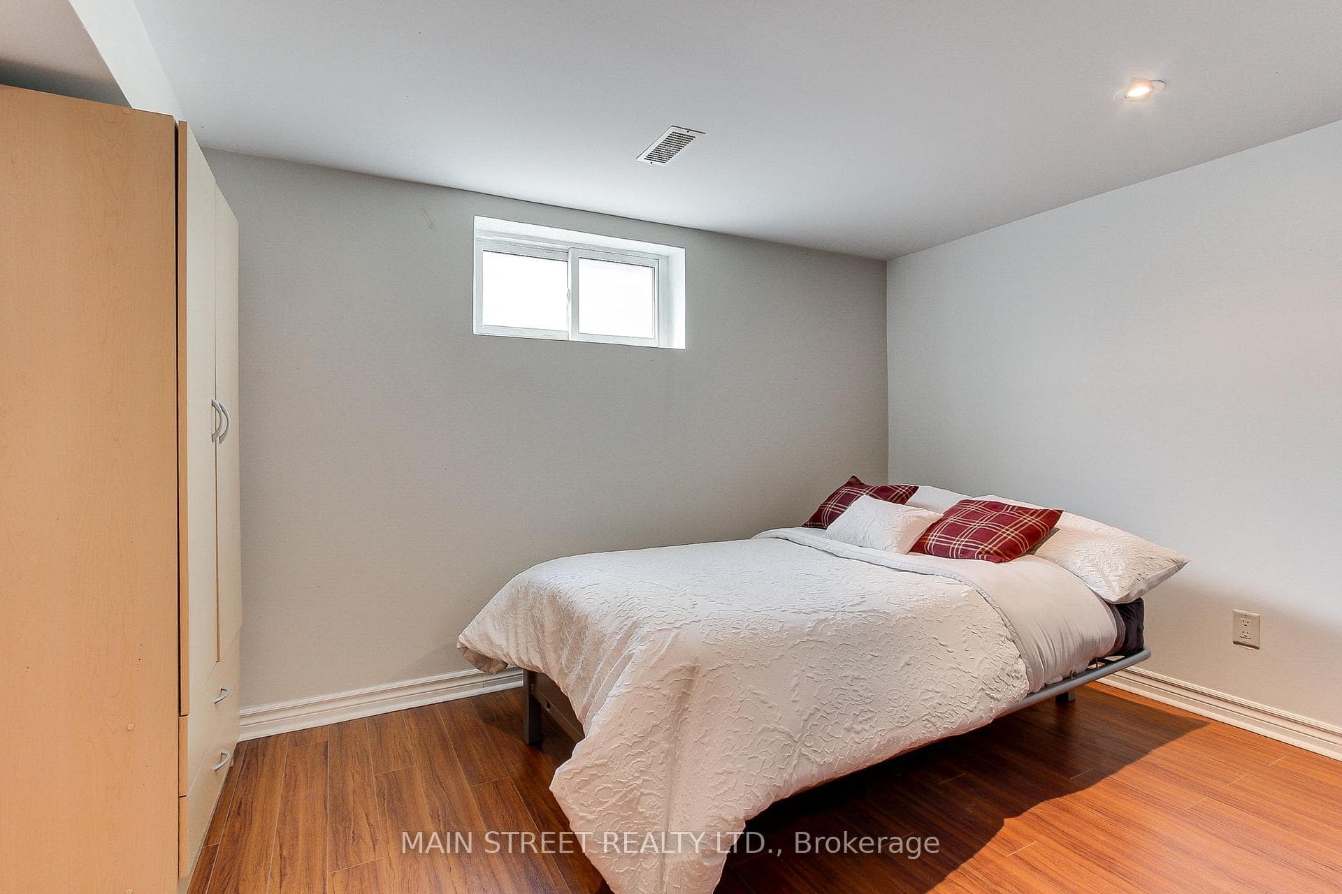14 Deevale Road photo 15