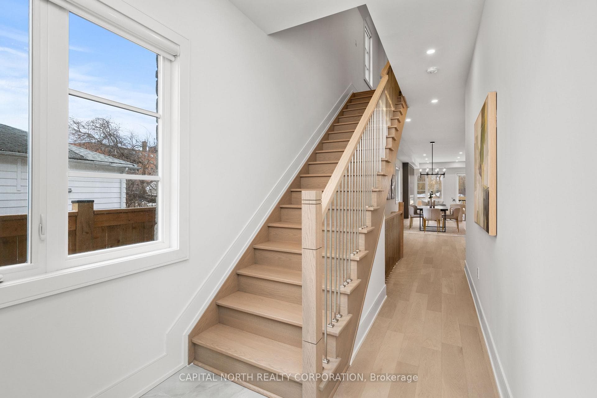 1076 Roosevelt Road photo 4